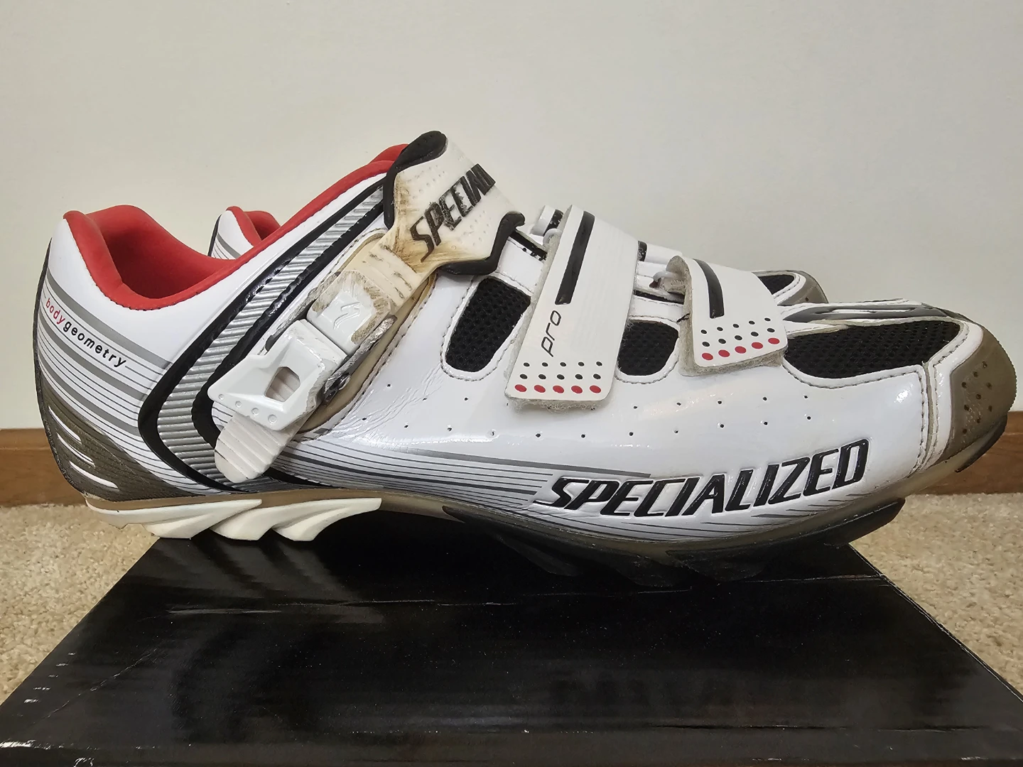 Used Specialzed PRO Mtb Shoe-White/Red/Black Size 11 - photo 3