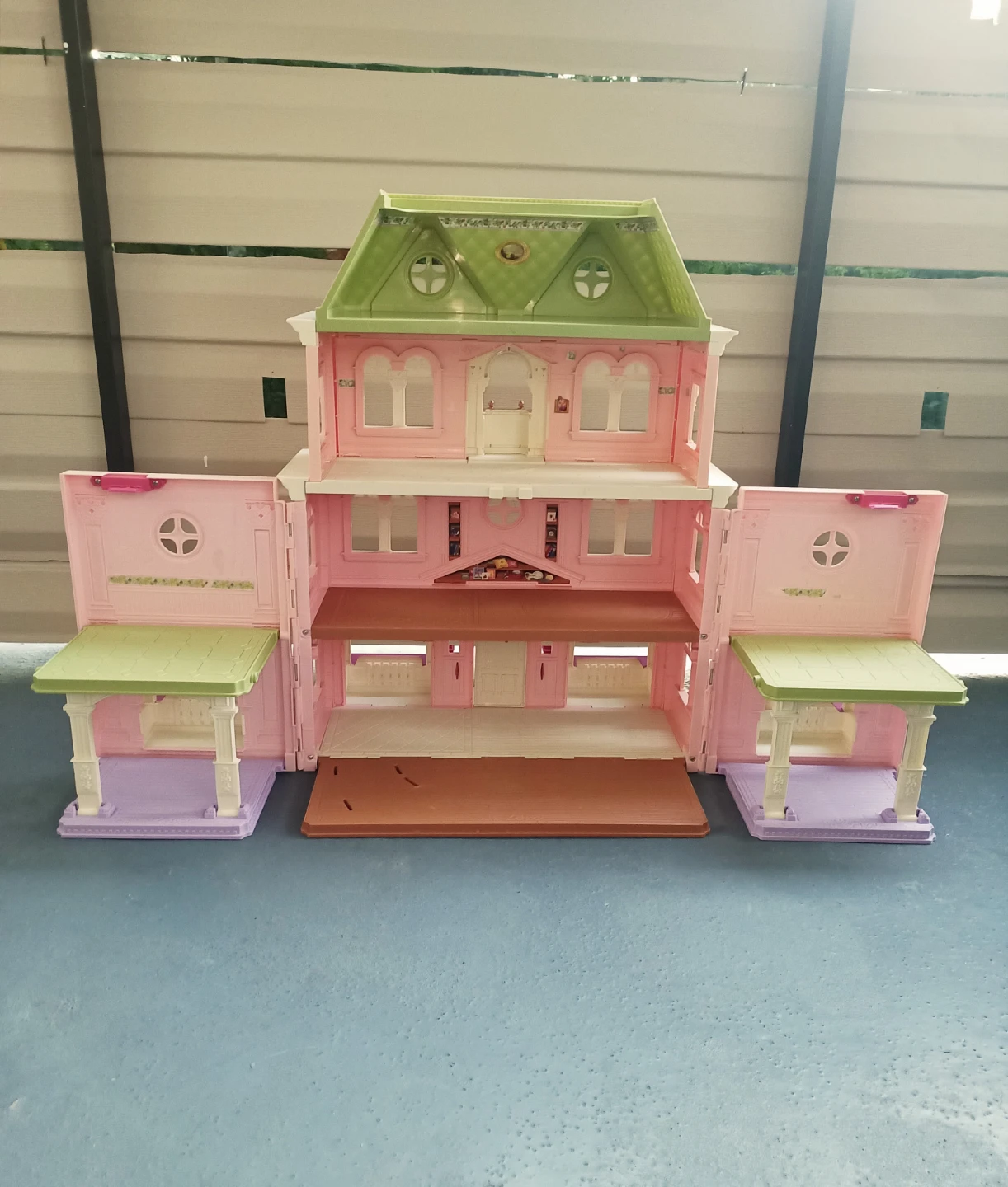 2008 Fisher Price Loving Family Victorian Dollhouse - photo 4