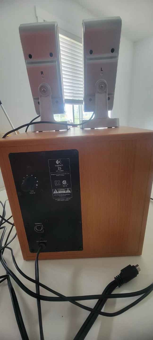 Logitech Z3 Speaker System with Subwoofer - photo 4