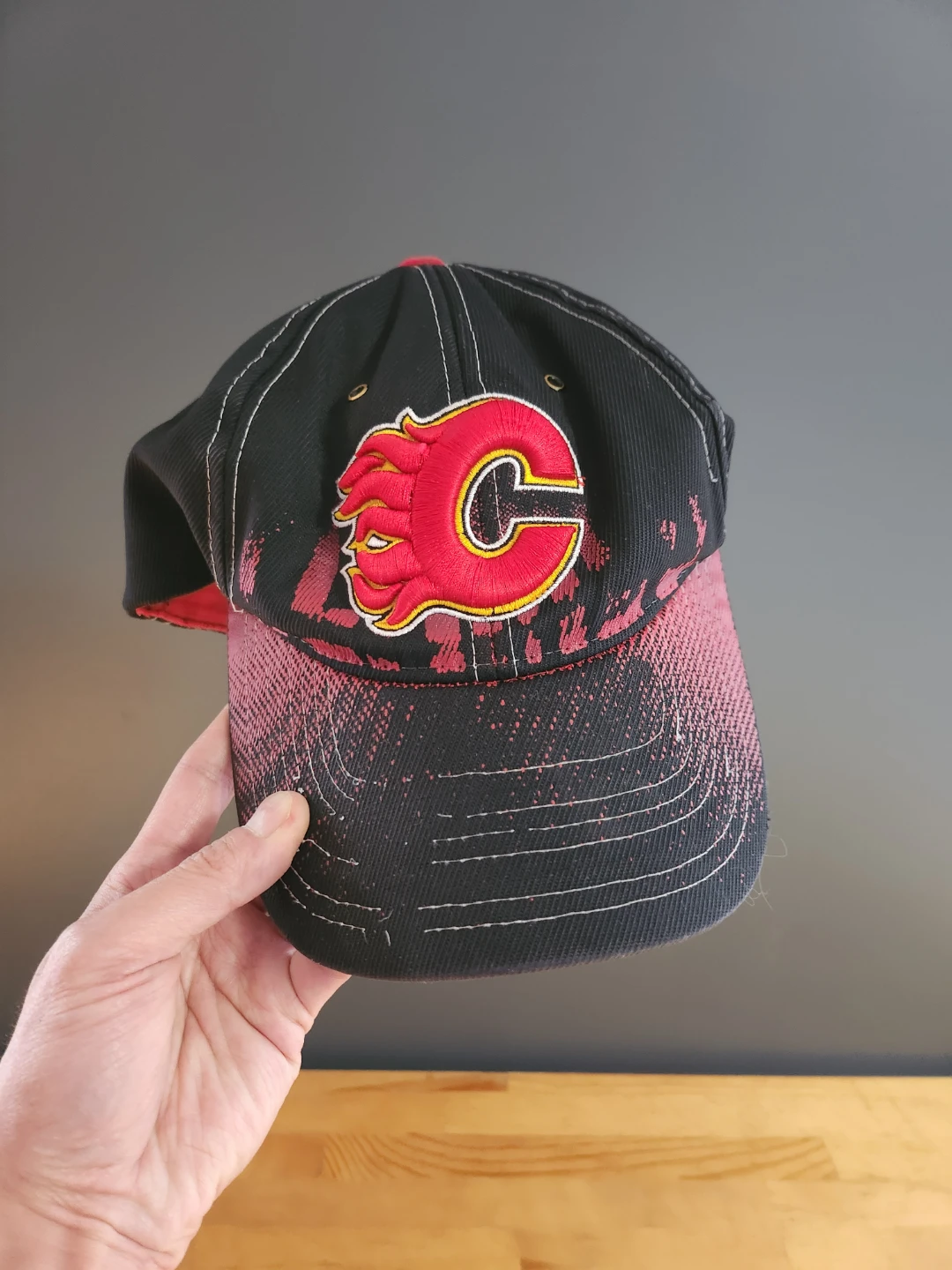 Vintage Calgary Flames Zephyr Y2K Splatter Cap- (Size XL) - photo 4