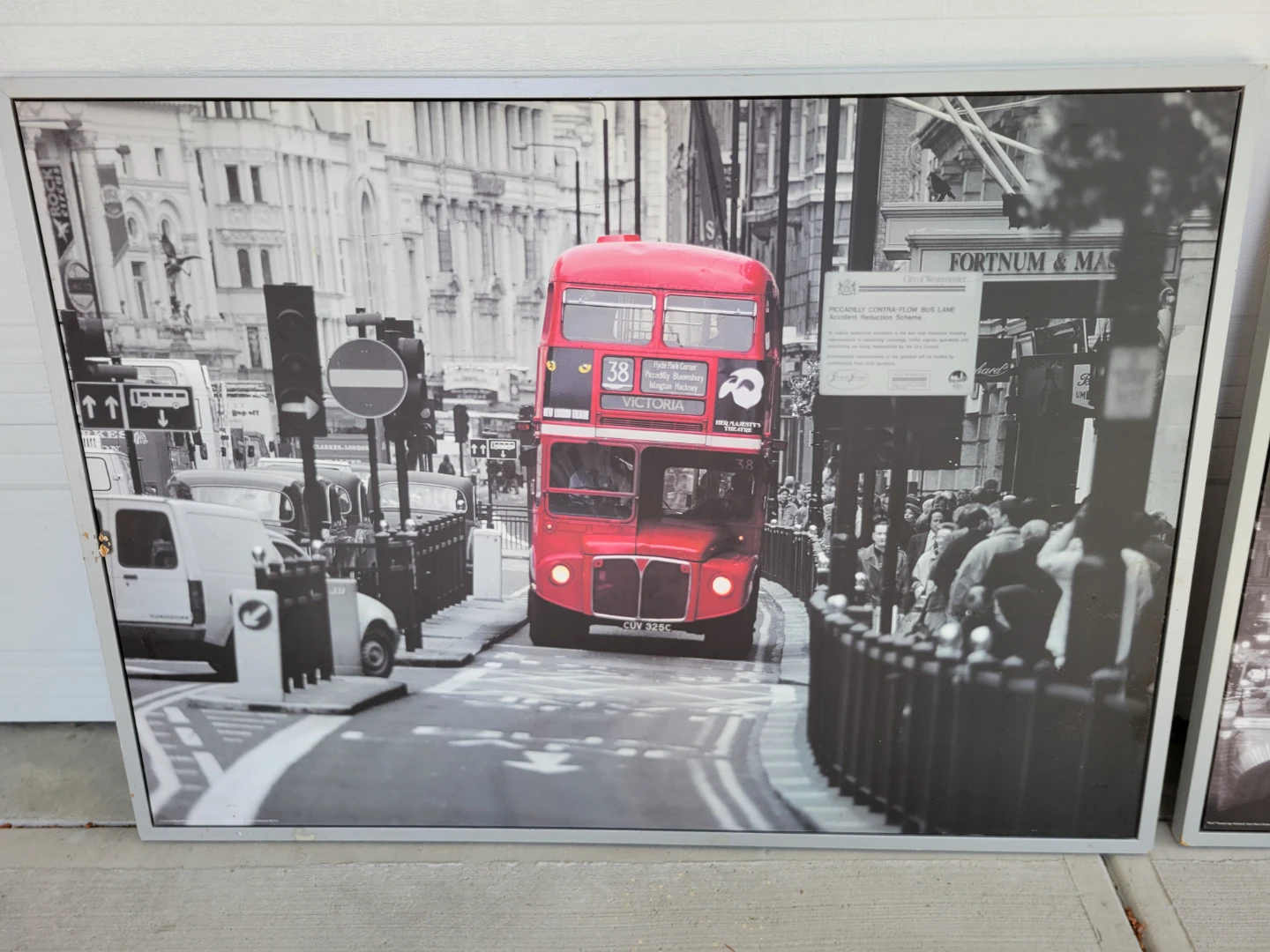 Set of 2 Large Framed Prints - London Bus & Paris Skyline - photo 3