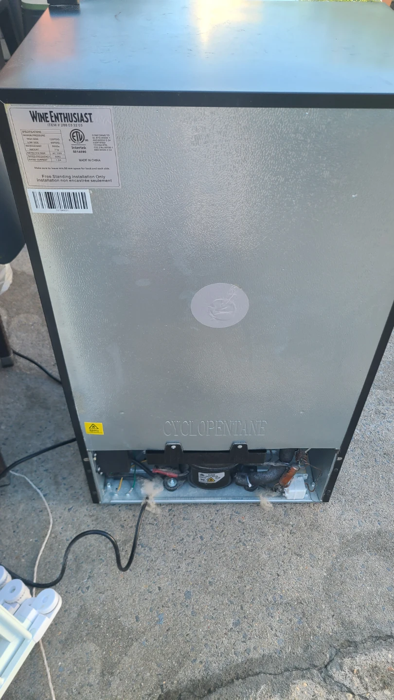 Wine Enthusiast 18 Bottle Wine Cooler - photo 3