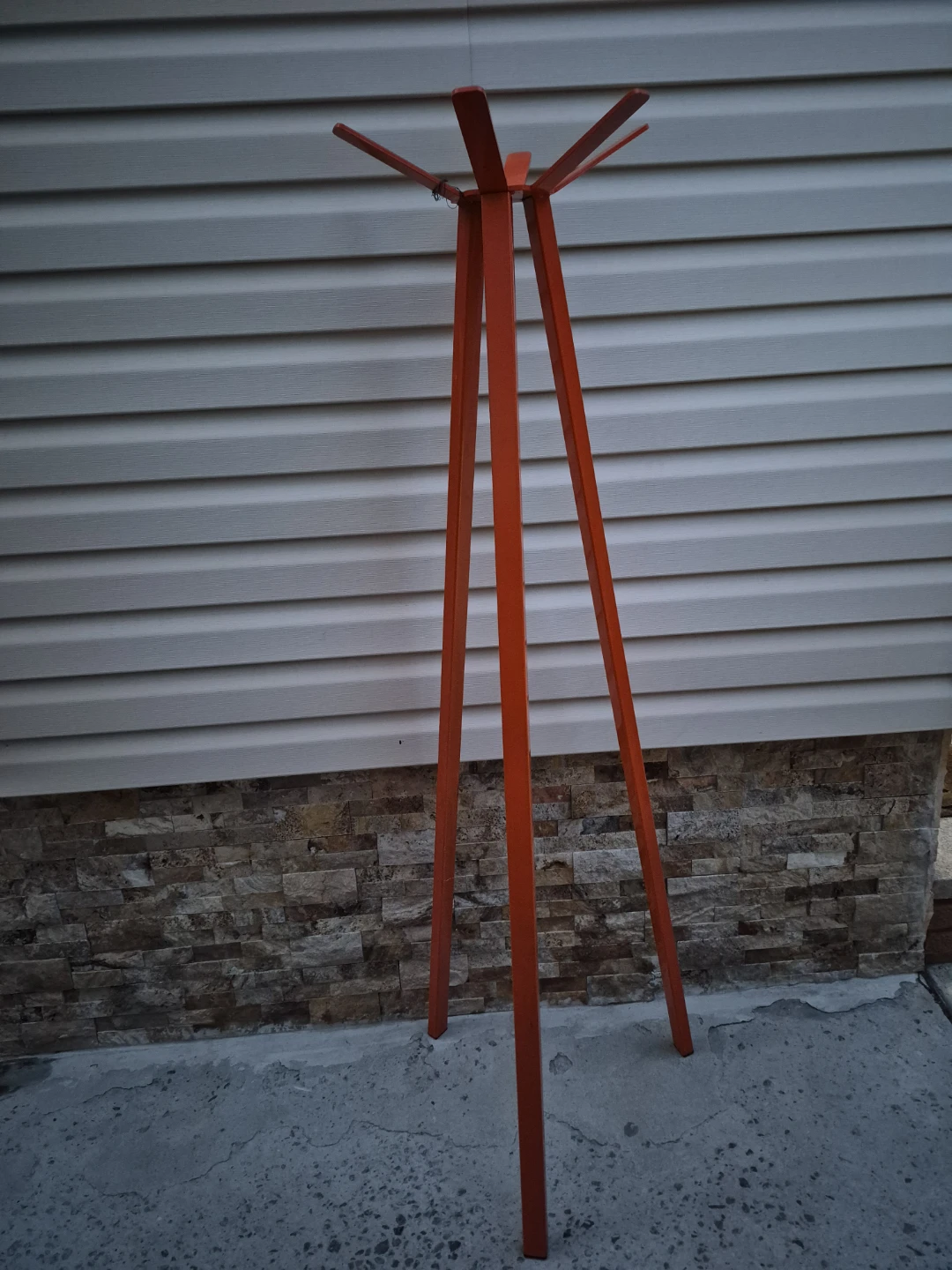 Orange Tripod Stand - photo 3
