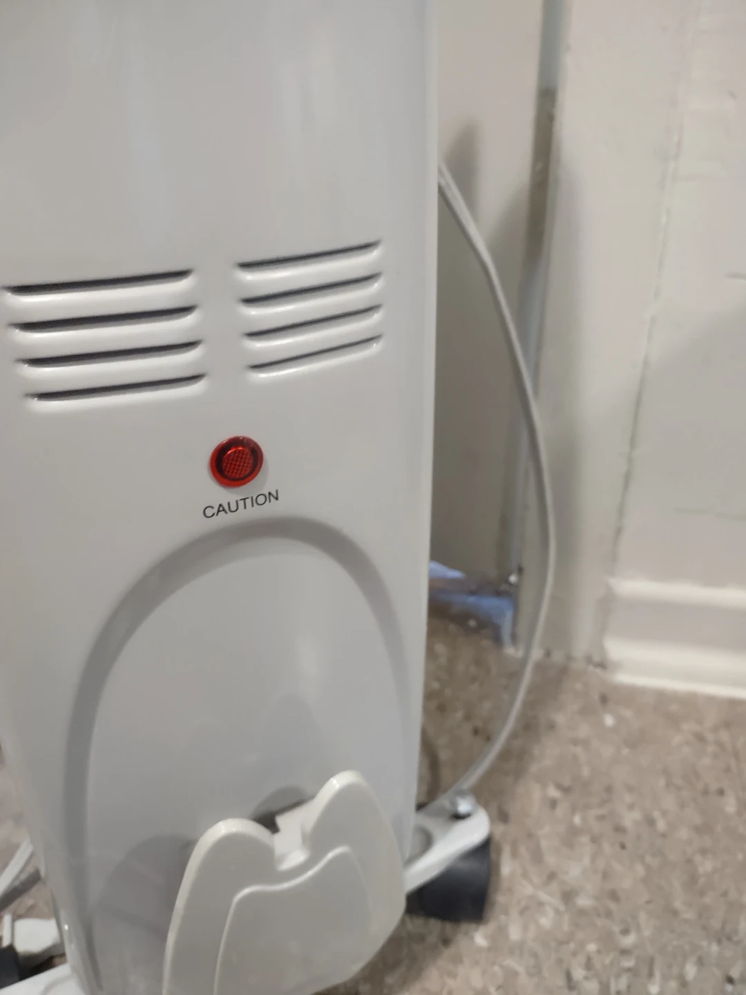 Lorell Oil-Filled Radiator Heater - photo 3