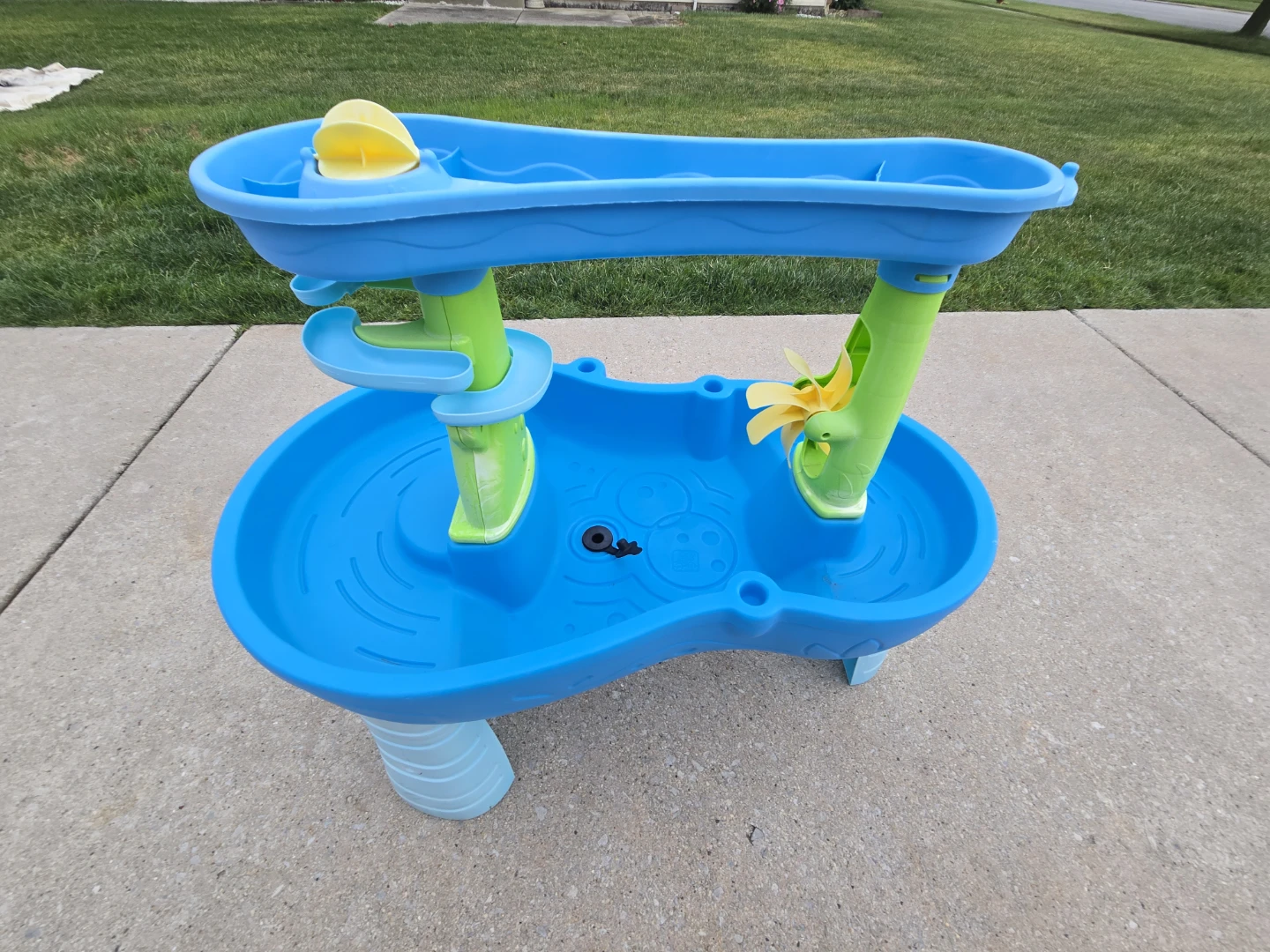 Step2 Water Table Blue/Green