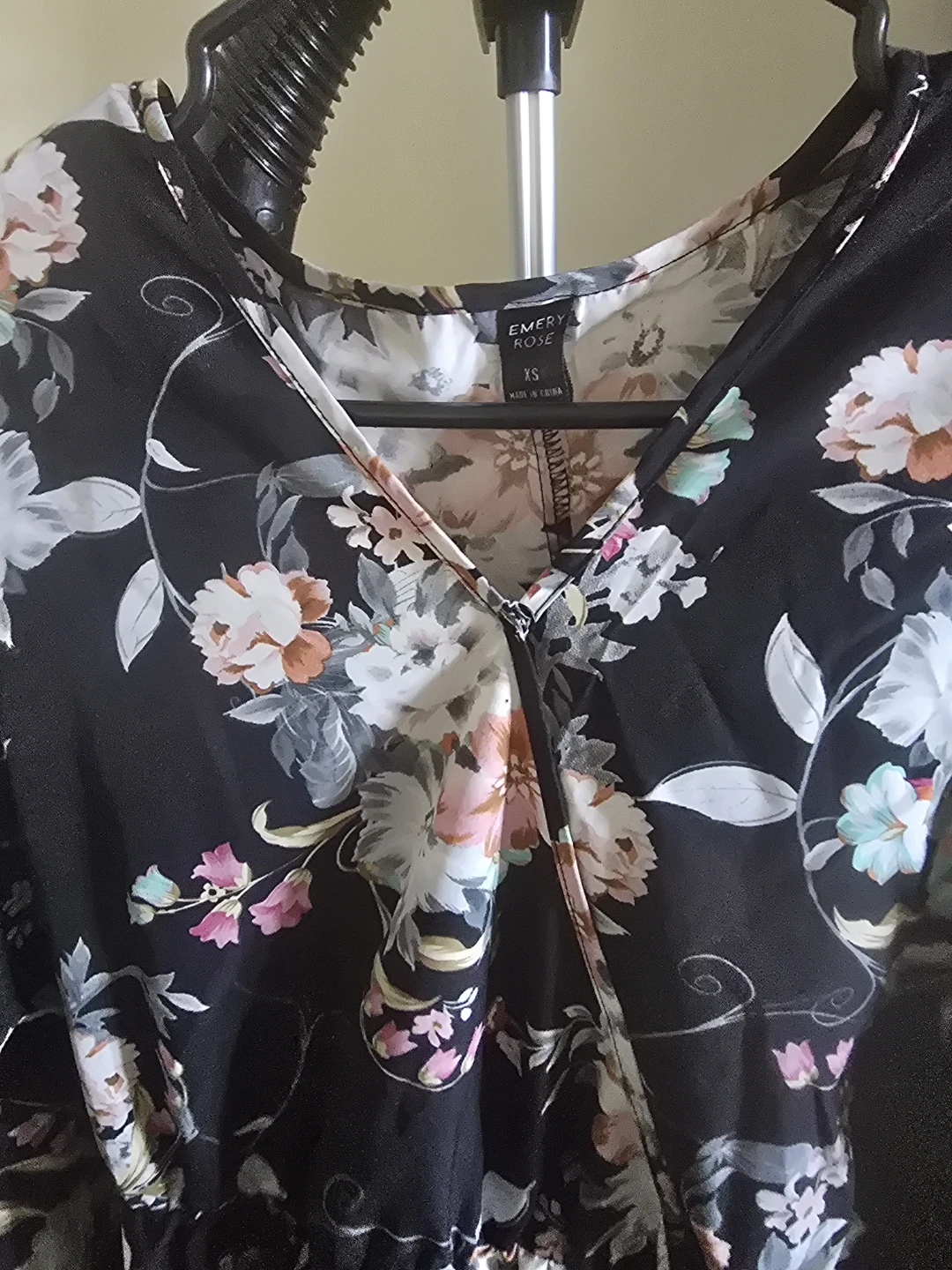 Emery Rose Floral Wrap Dress XS to small and medium - photo 2