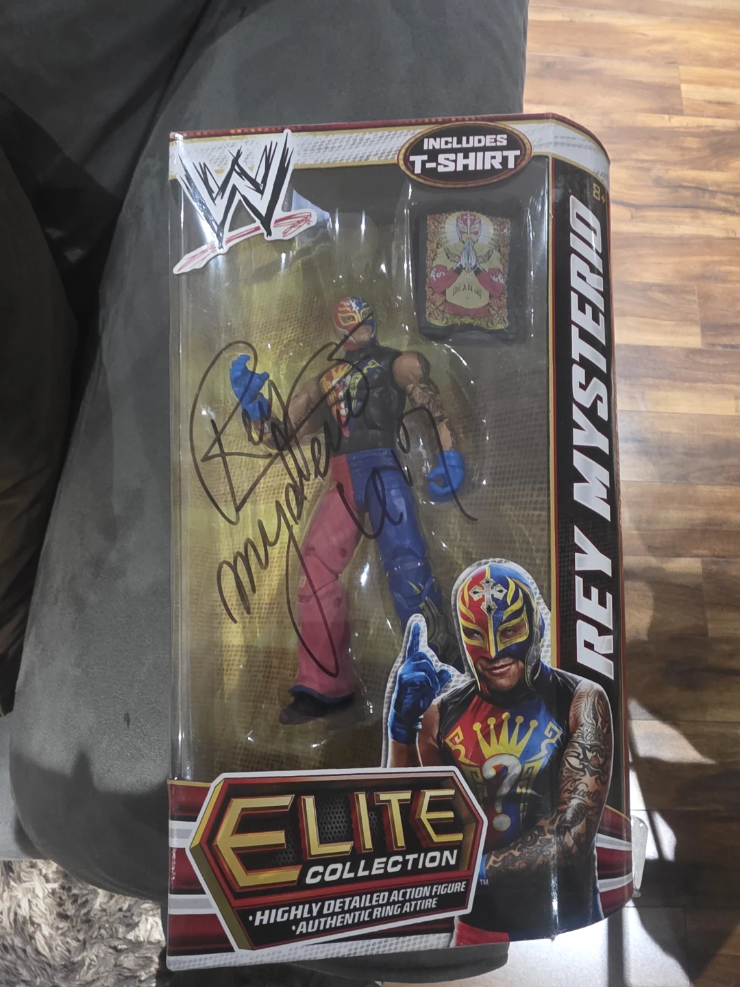 WWE Elite Collection Rey Mysterio Action Figure with T-Shirt