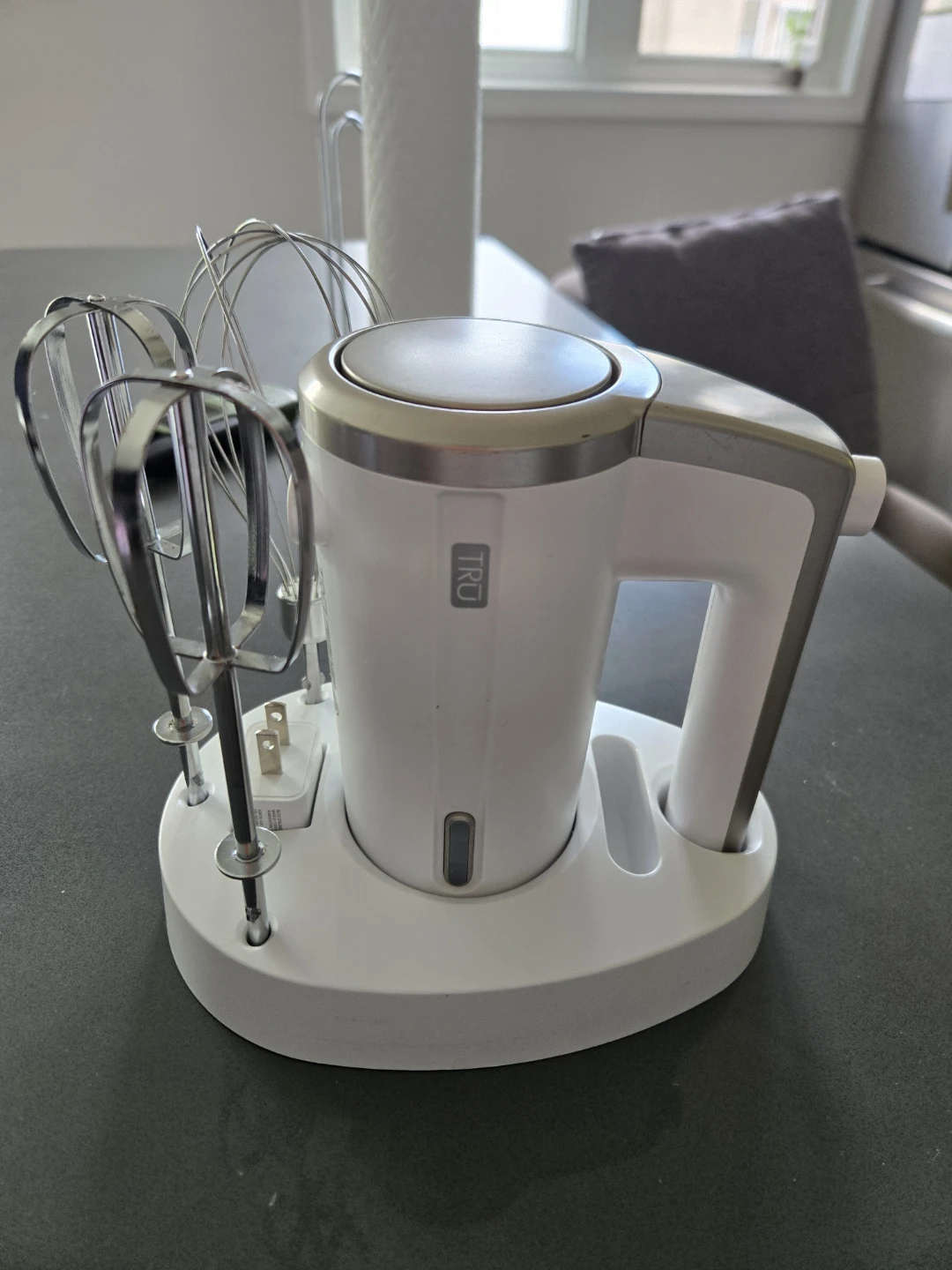 TRU Hand Mixer with Beaters and Dough Hooks