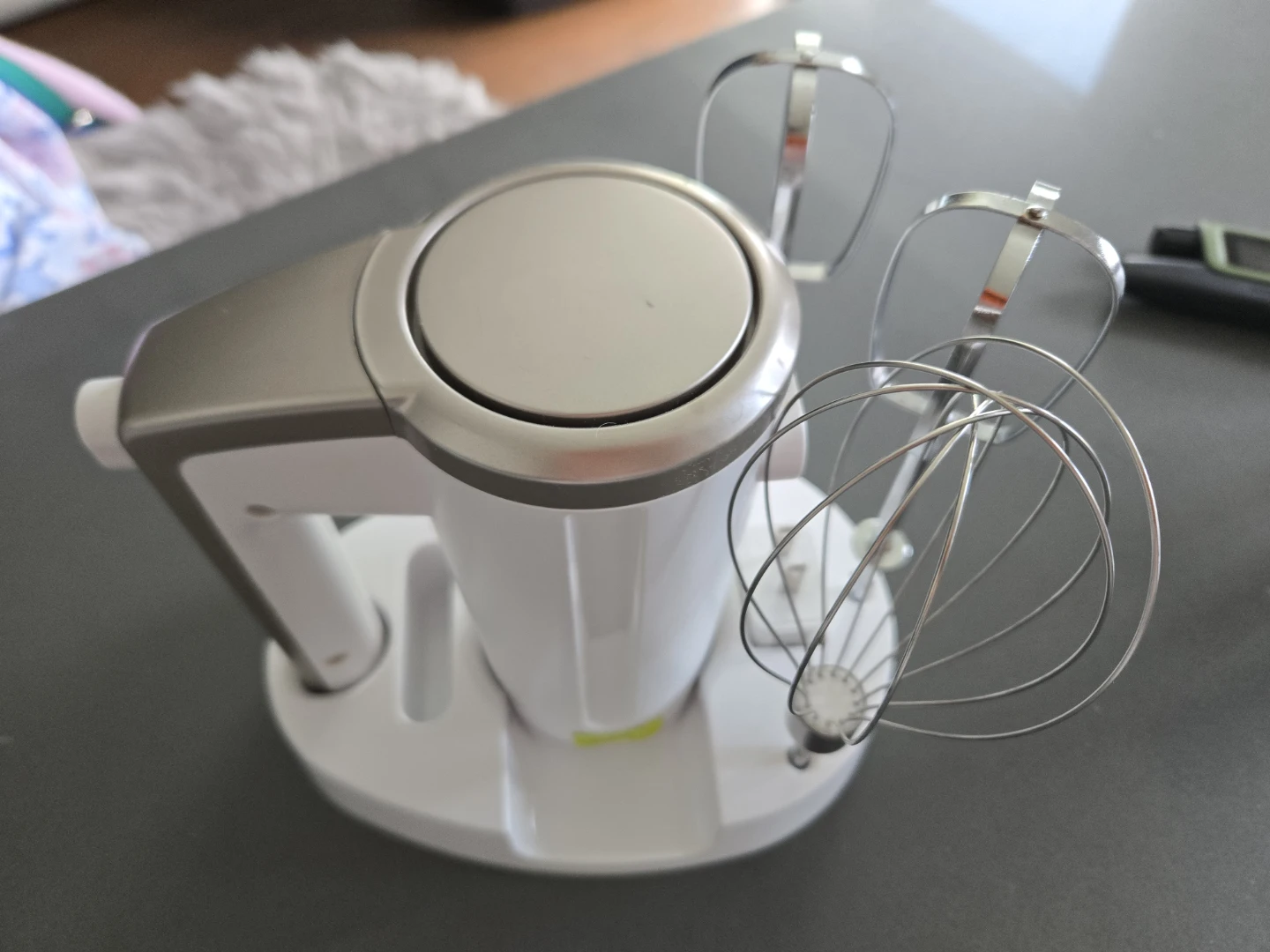 TRU Hand Mixer with Beaters and Dough Hooks - photo 2
