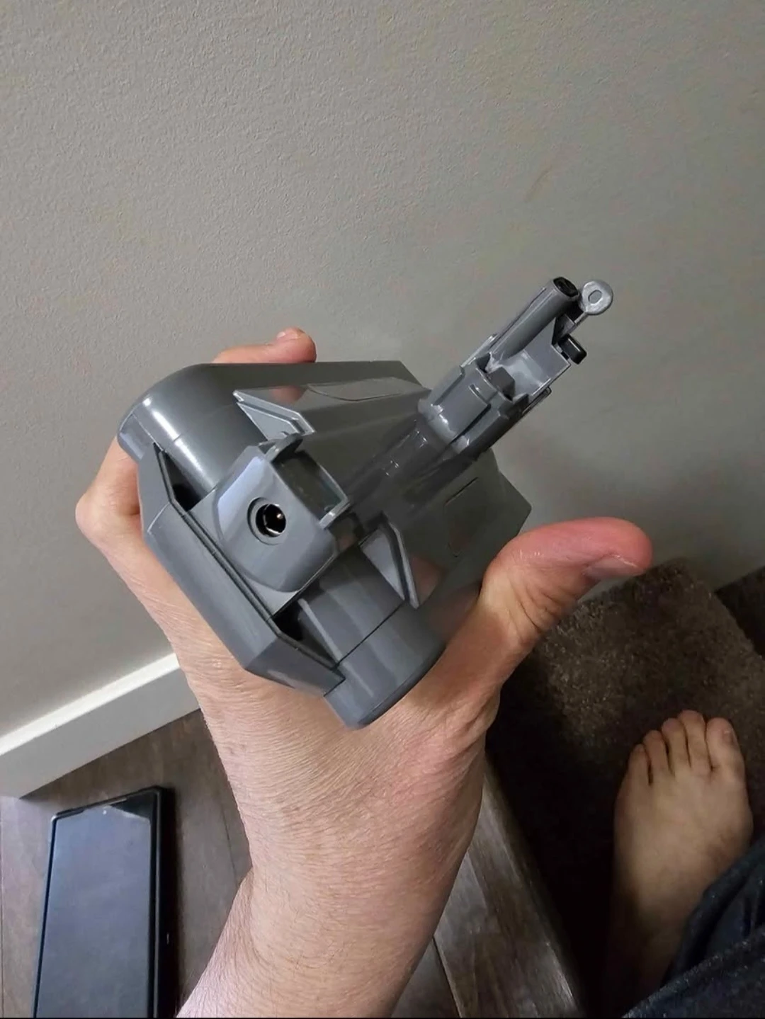 Rechargeable dyson battery V10 (New never used in box) - photo 3