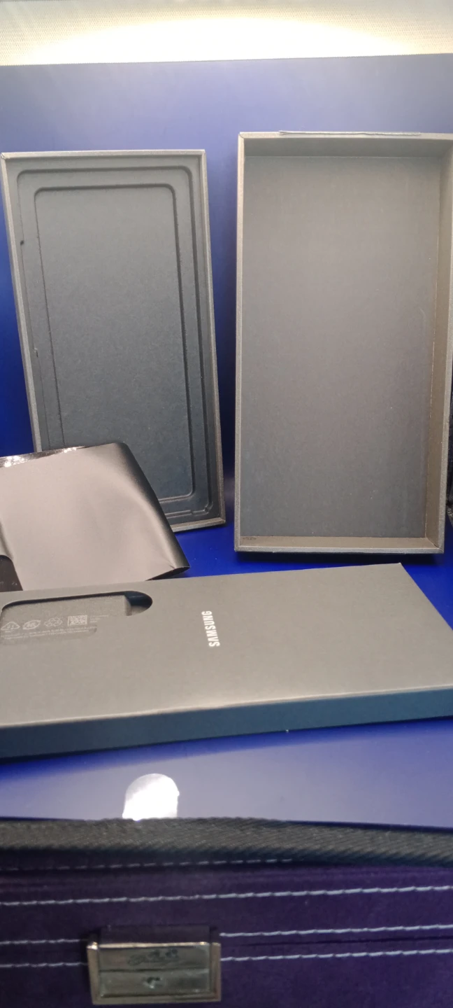 Samsung Galaxy S25 Ultra Box with Accessories - photo 3