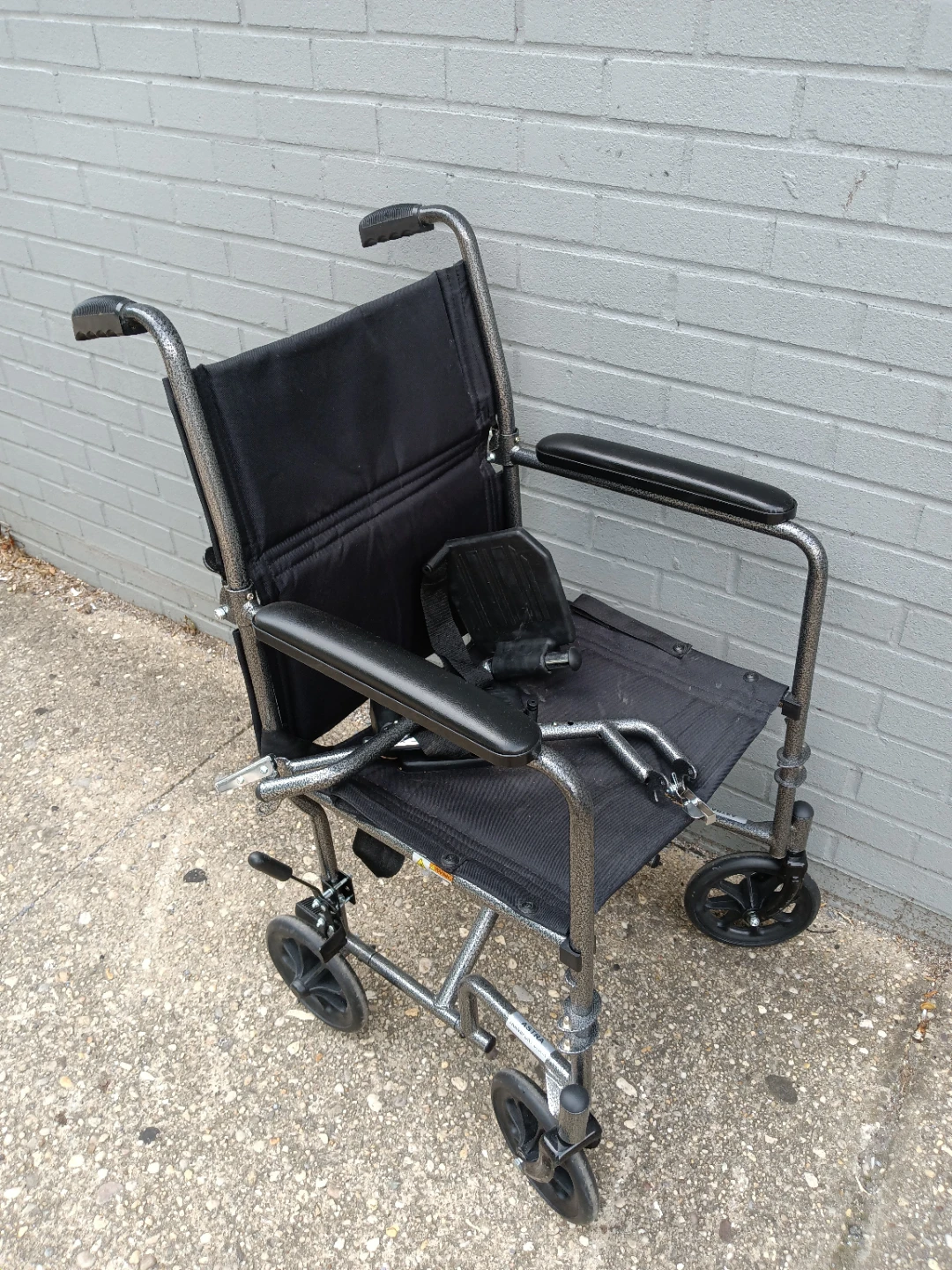 Medium Size lightweight Wheelchair