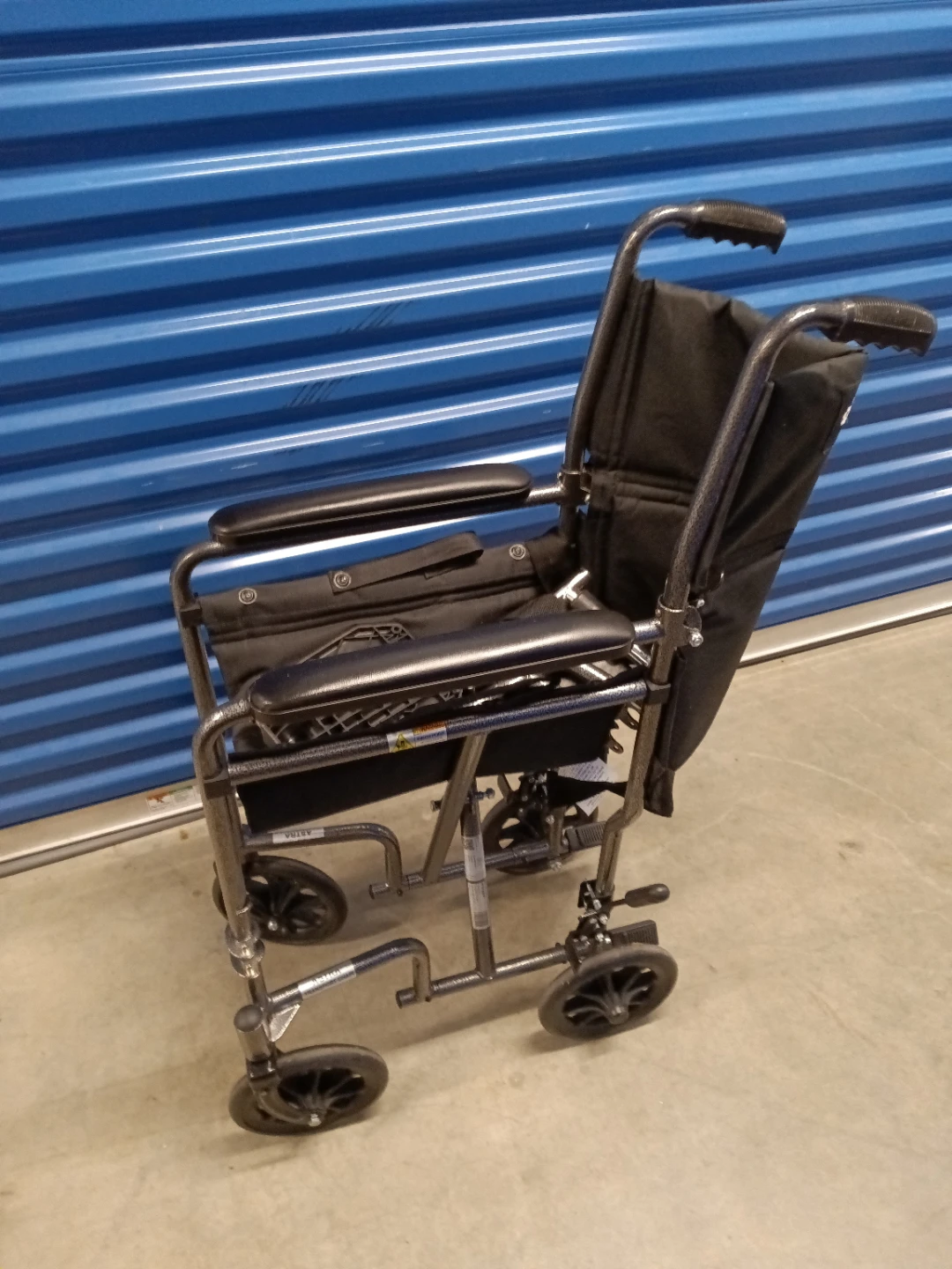 Medium Size lightweight Wheelchair - photo 5
