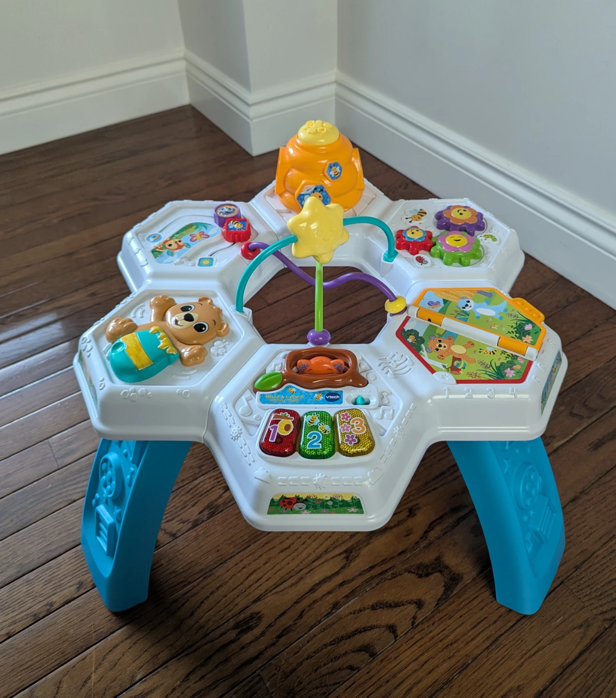 VTech Buzz & Learn Activity Table