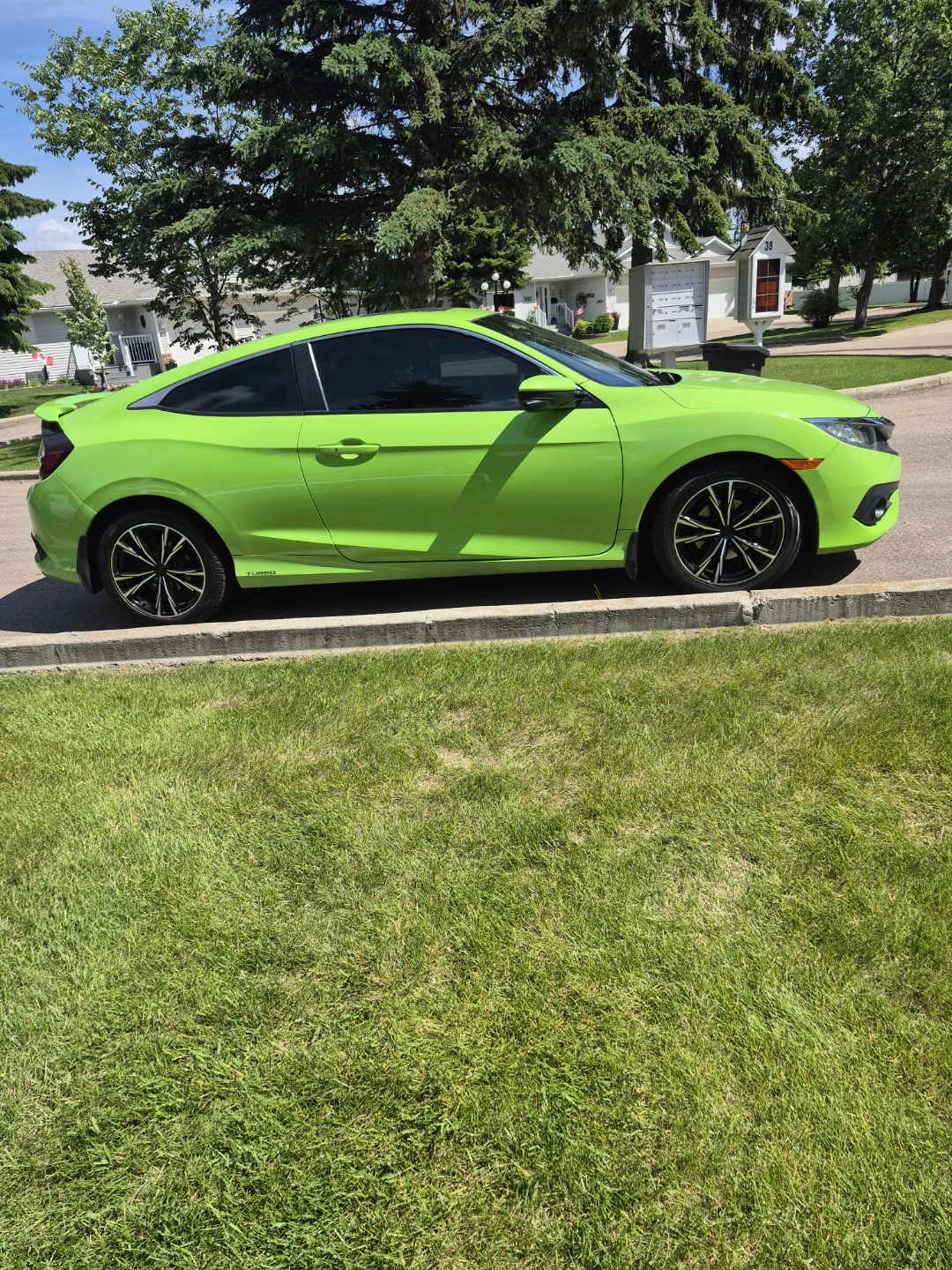 car - photo 4