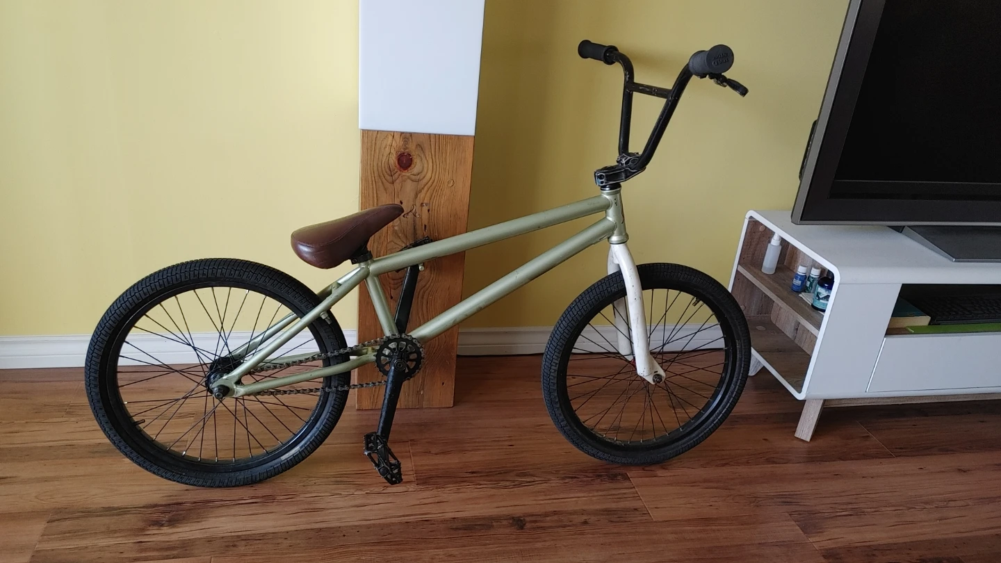 Light Green BMX Bike 20 inch - photo 2