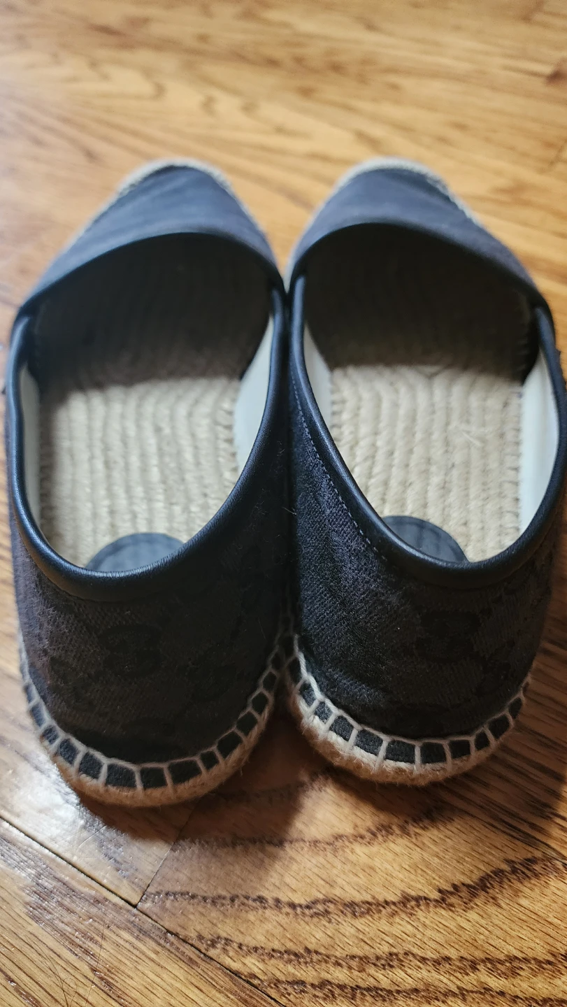 Gucci Espadrille Flats  (size runs small) - photo 2