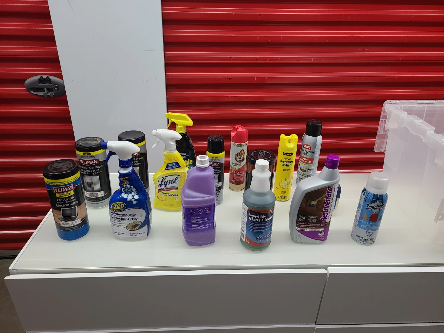 🇨🇦 Cleaning liquids and products - photo 2