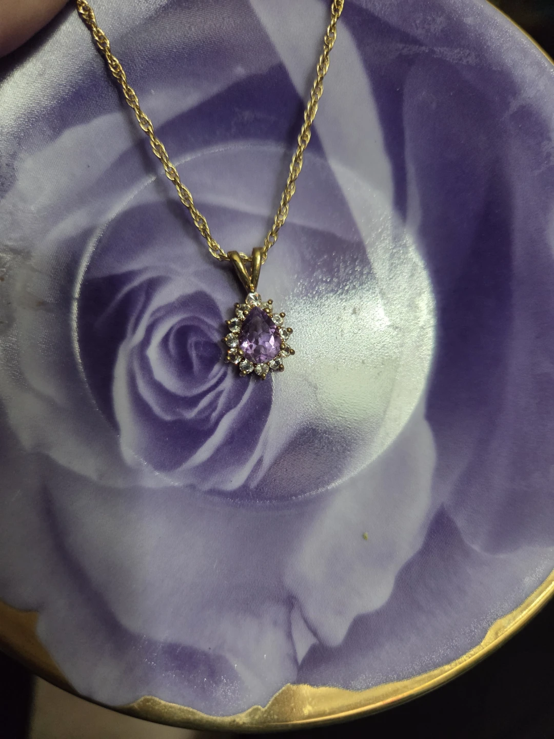 Gold Chain Necklace with Amethyst Pendant - photo 3