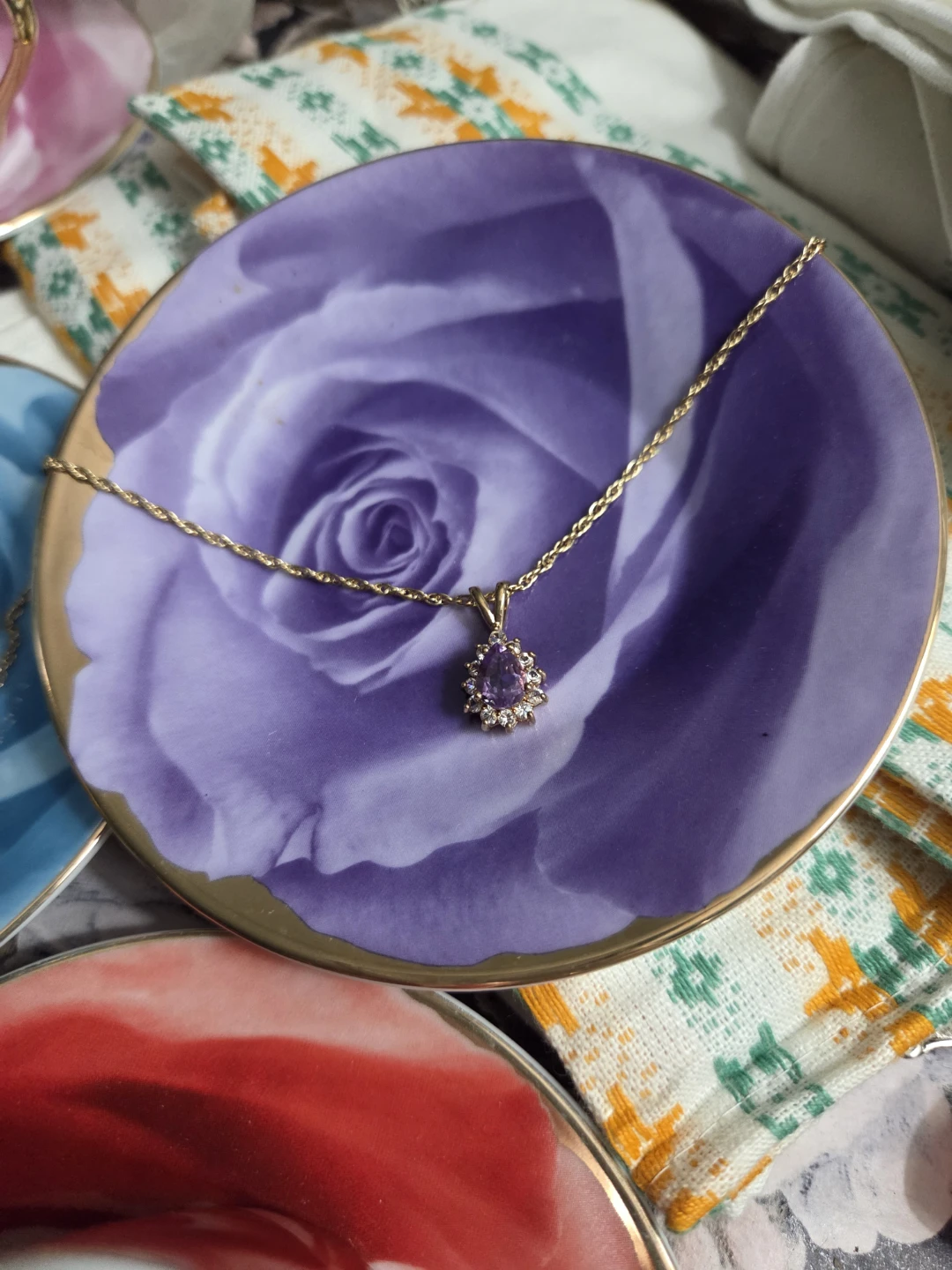 Gold Chain Necklace with Amethyst Pendant - photo 4