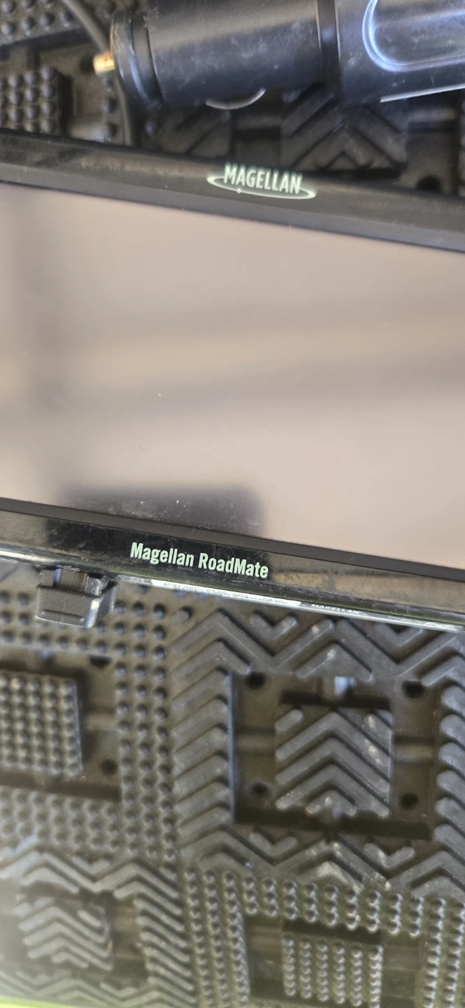 Magellan RoadMate 3045LM GPS - photo 2