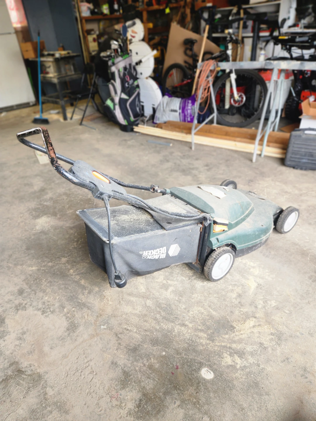 Scotts Turf Builder AccuGreen Broadcast Spreader - photo 2
