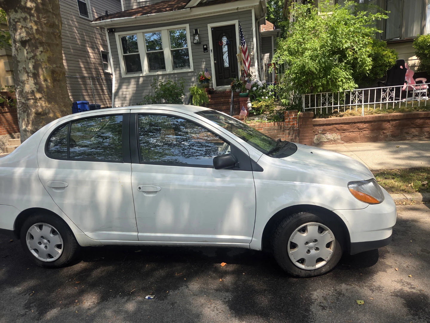 2002 Toyota Echo - photo 2
