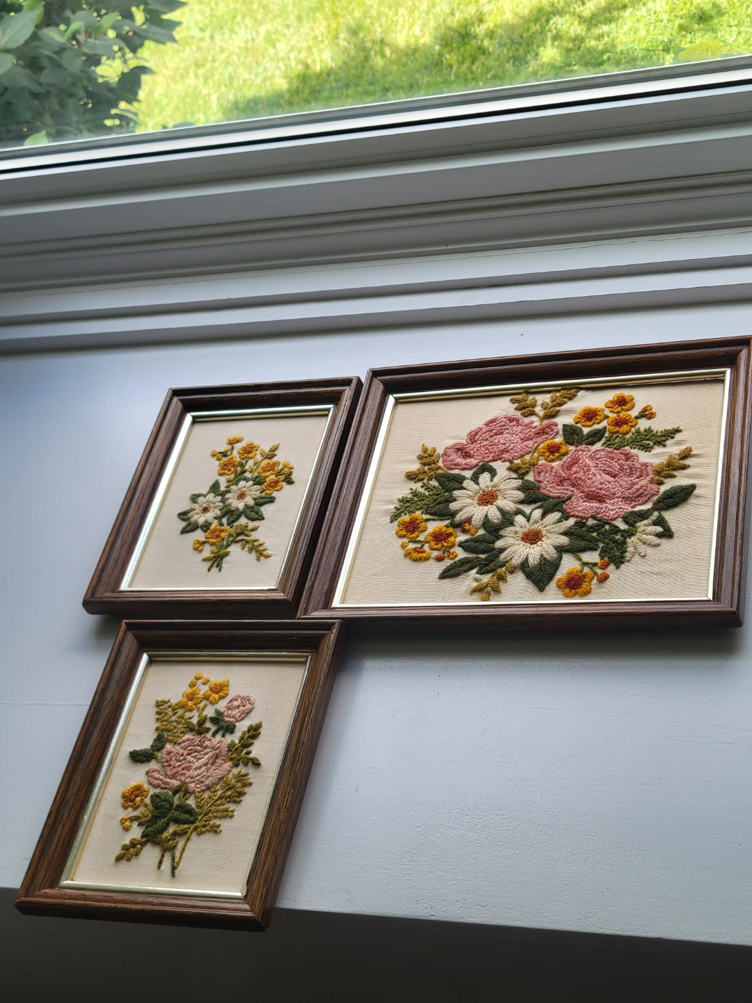 Set of 3. Vintage Framed Floral Crewel Embroidery Pictures. Art - photo 2