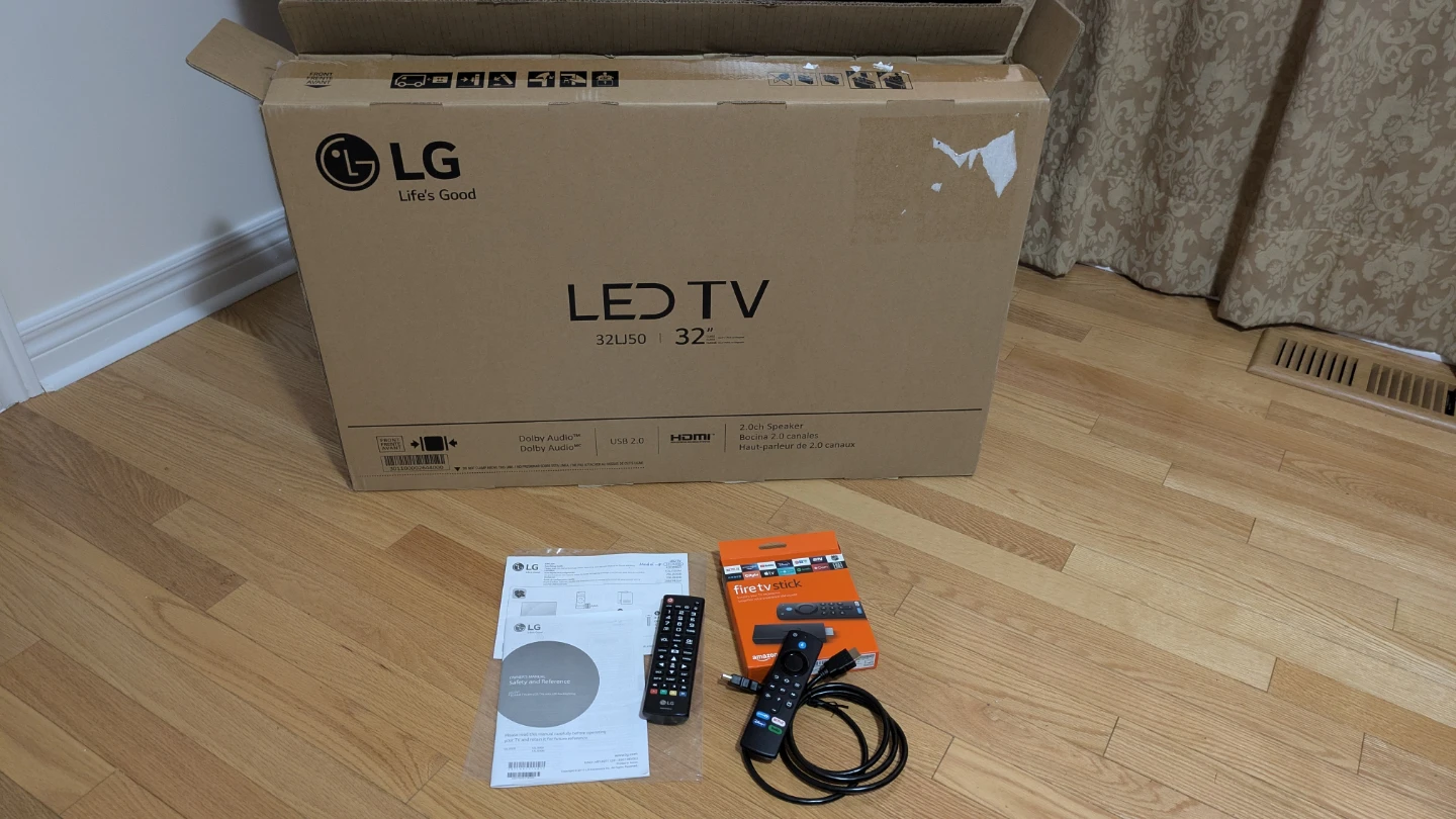 LG 32" LED TV - photo 3