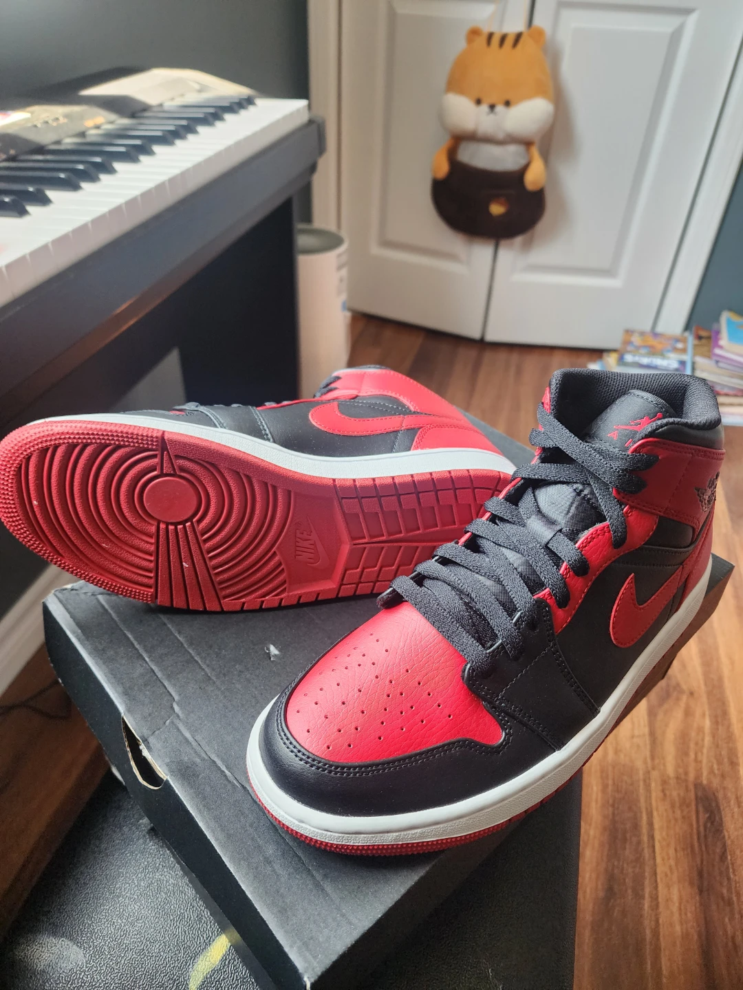 Air Jordan 1 Mid SE Shoes - photo 3