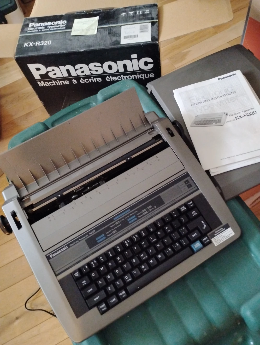 FREE Panasonic KX-R320 Electronic Typewriter