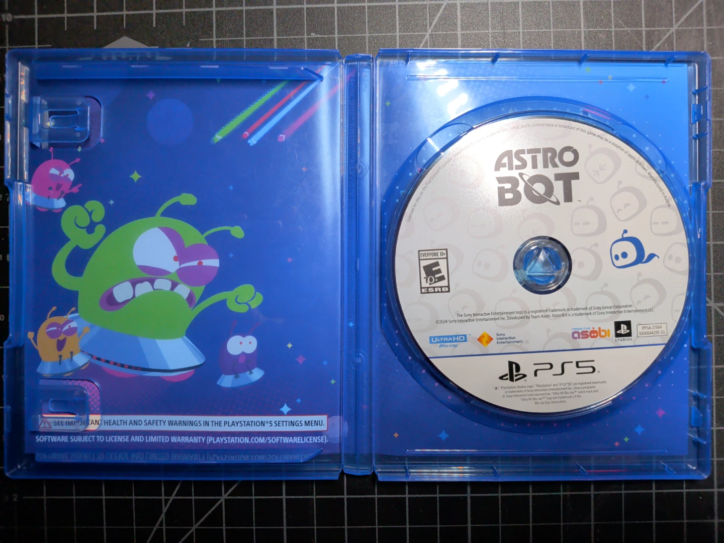 Astro Bot Rescue Mission PS5 Video Game - photo 3