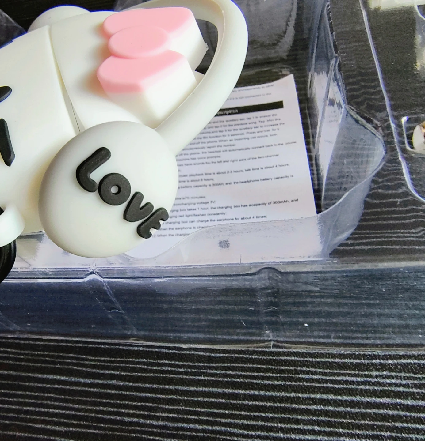 Hello Kitty QL-609Z Wireless Earbuds with Case - photo 2