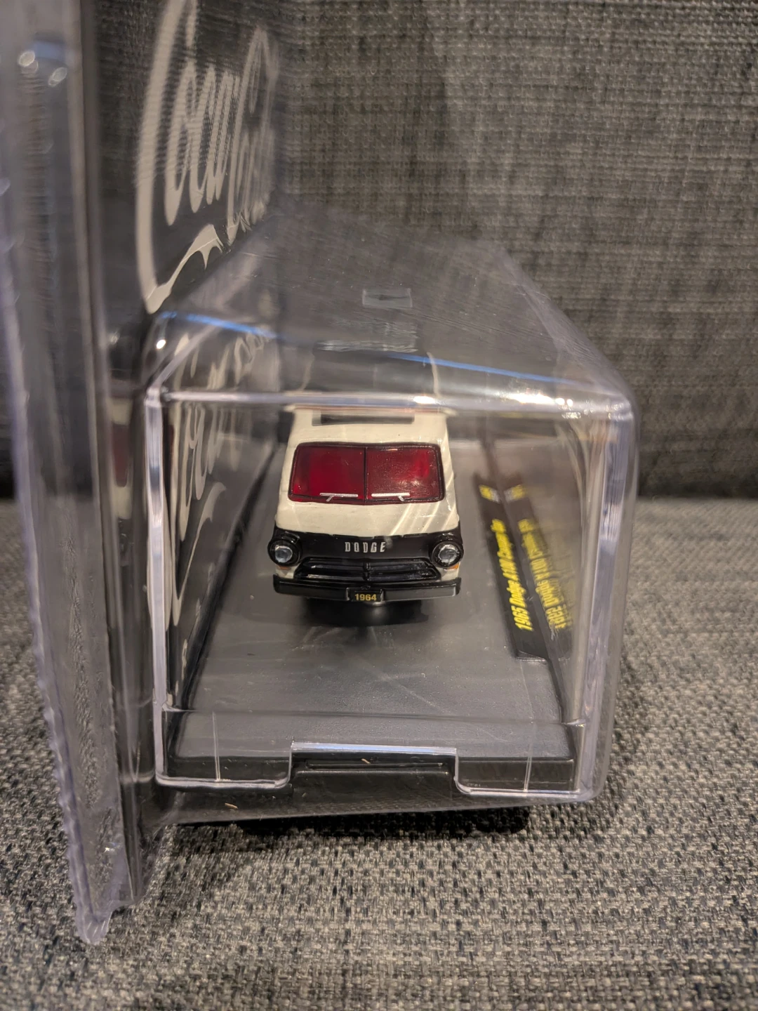 Chase 1 of 750 M2 Machines Coca-Cola 1965 Dodge A100 Camper Van - photo 4