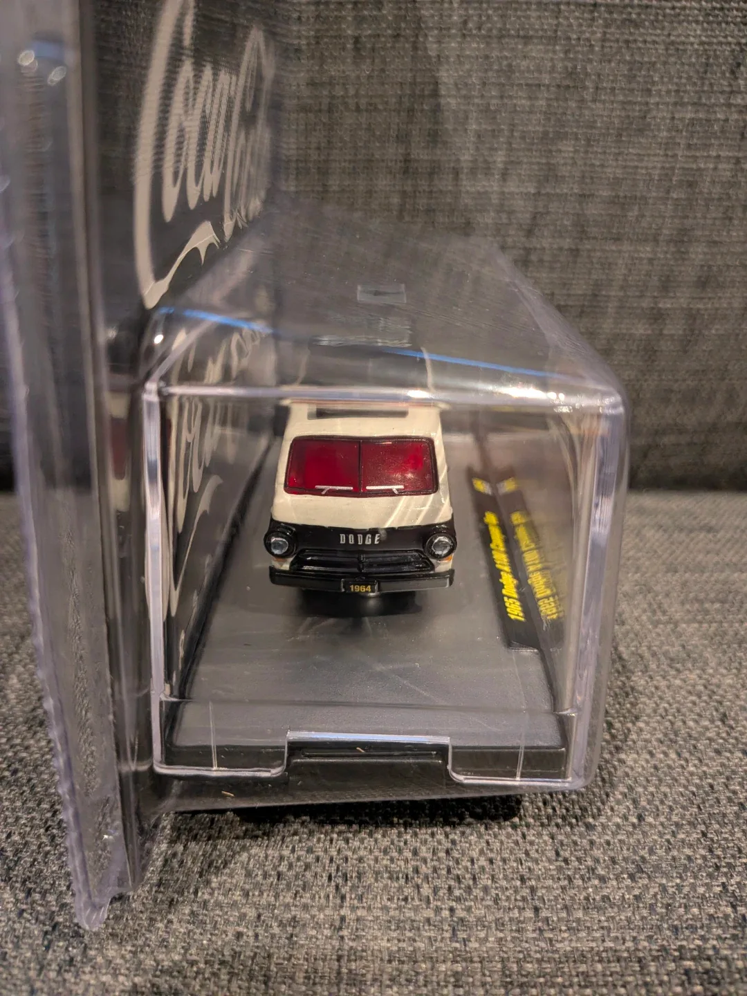 Chase 1 of 750 M2 Machines Coca-Cola 1965 Dodge A100 Camper Van - photo 4