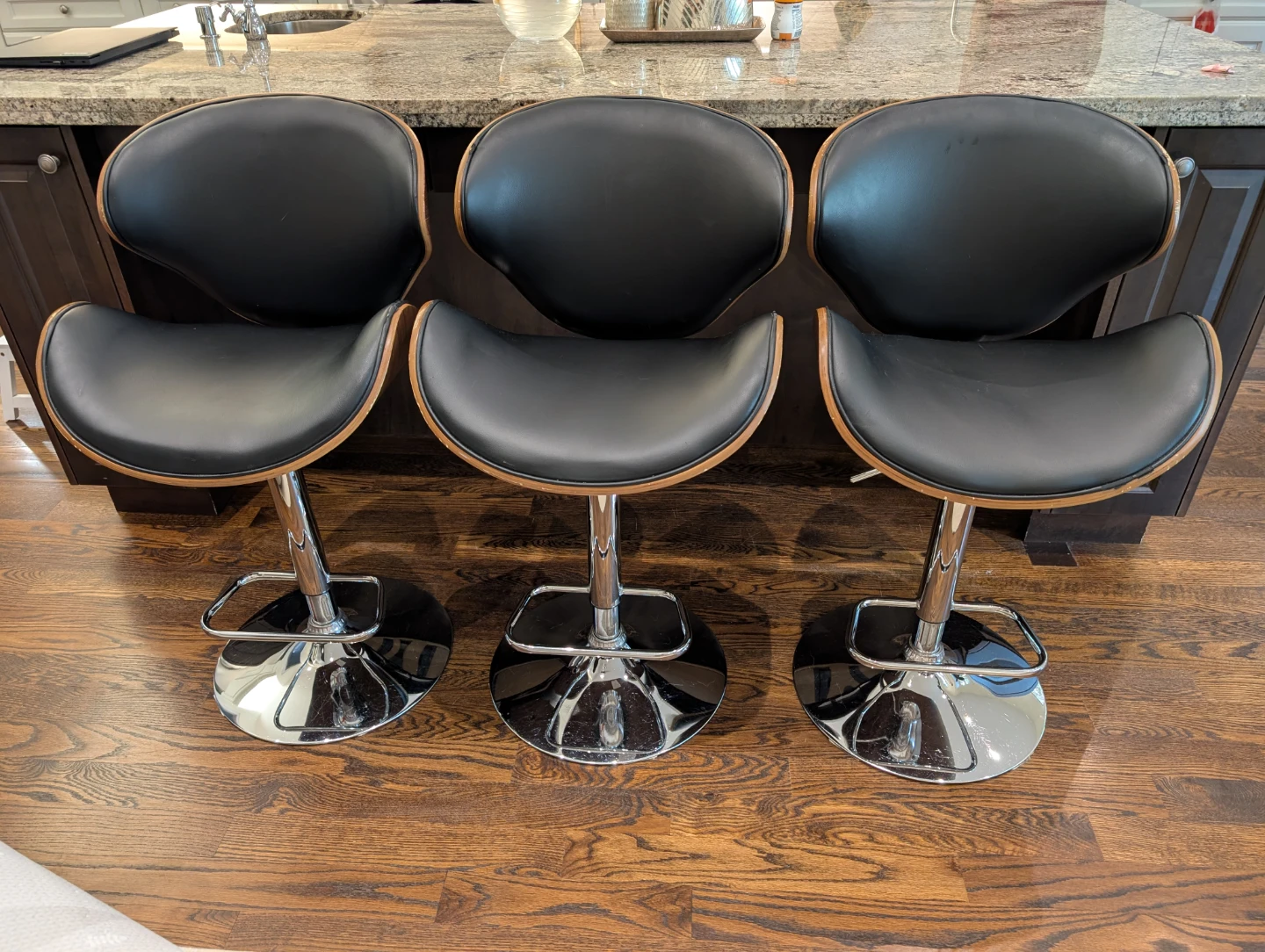 Set of 3 Adjustable Swivel Bar Stools