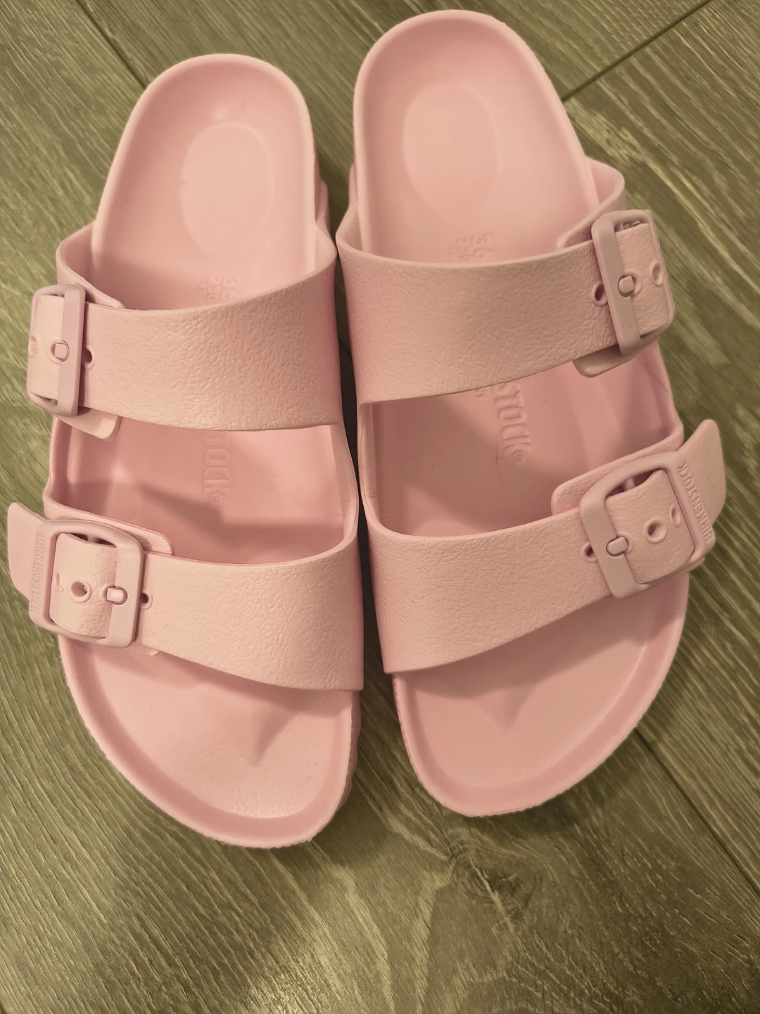 Birkenstock sandals size 6