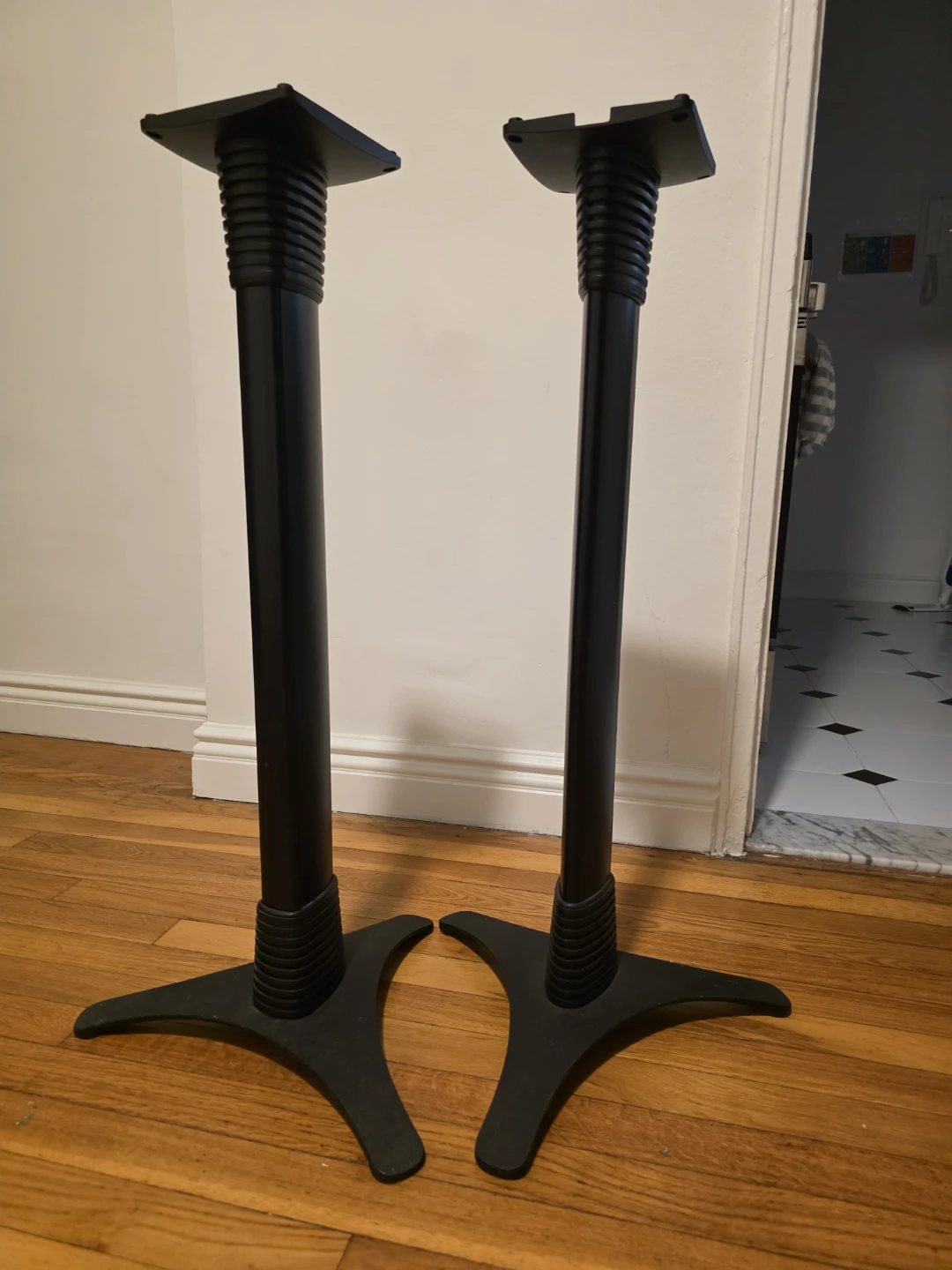 Speaker Stands X2