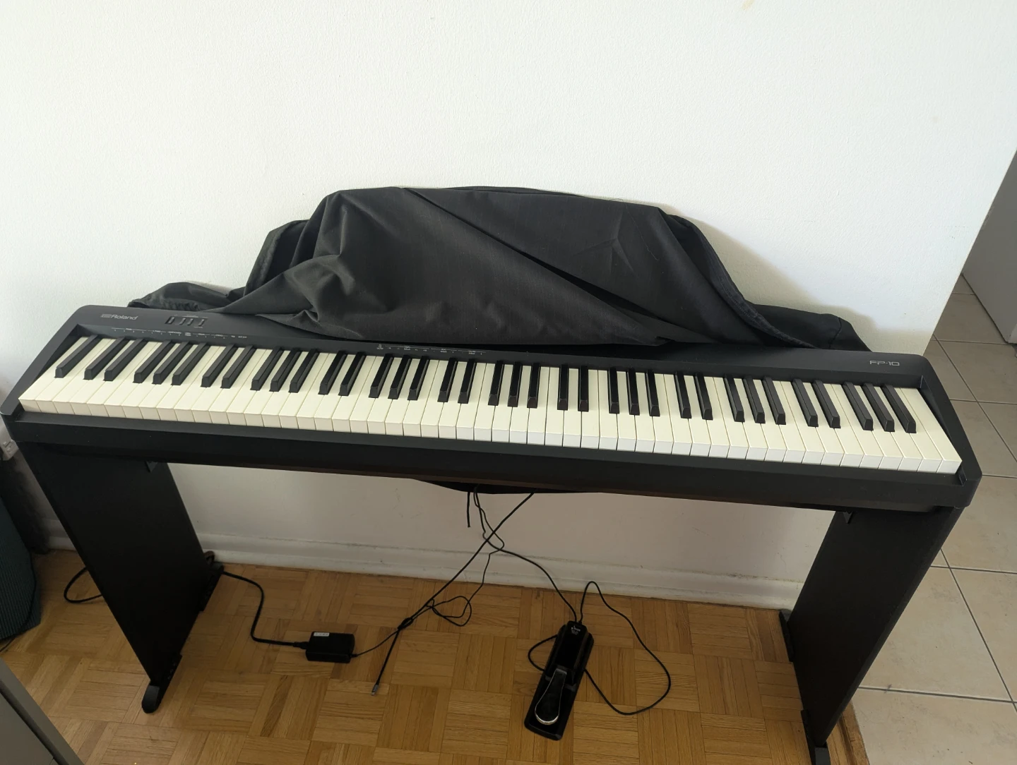 Roland FP-10 Digital Piano with Stand, Pedal, and Cover - photo 2