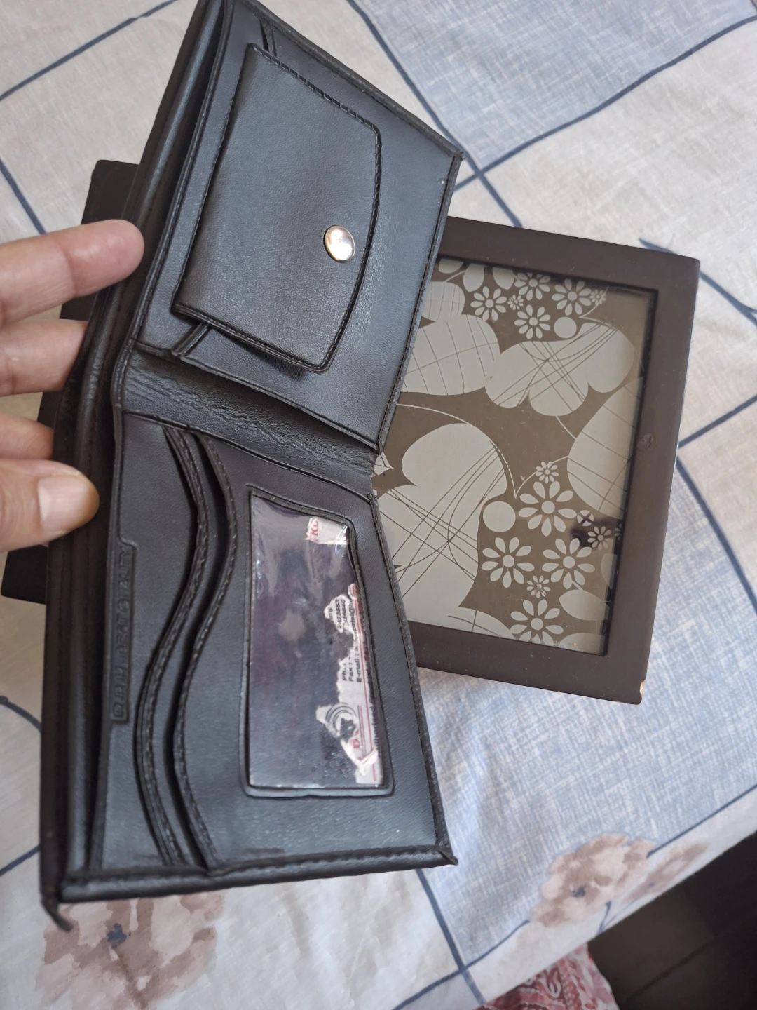 Dazzler Men's Bi-fold Wallet - photo 3