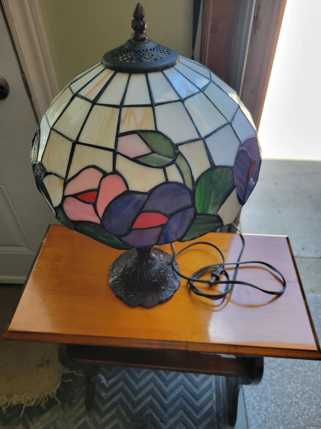 Stained glass lamp