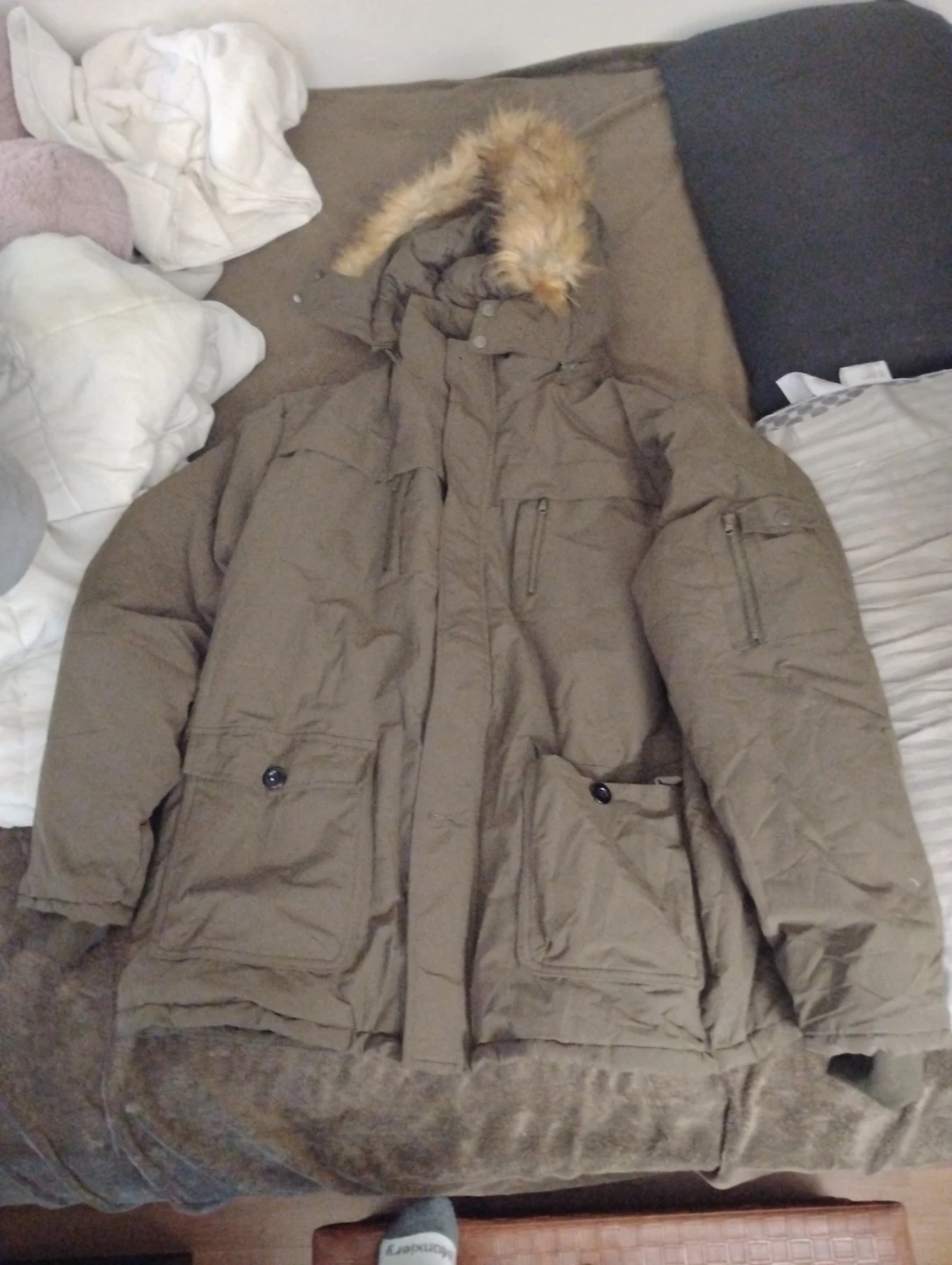 Sedut winter parka with fur-lined hood