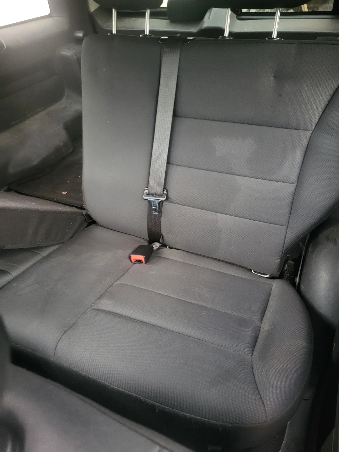 White Ford Escape - photo 4