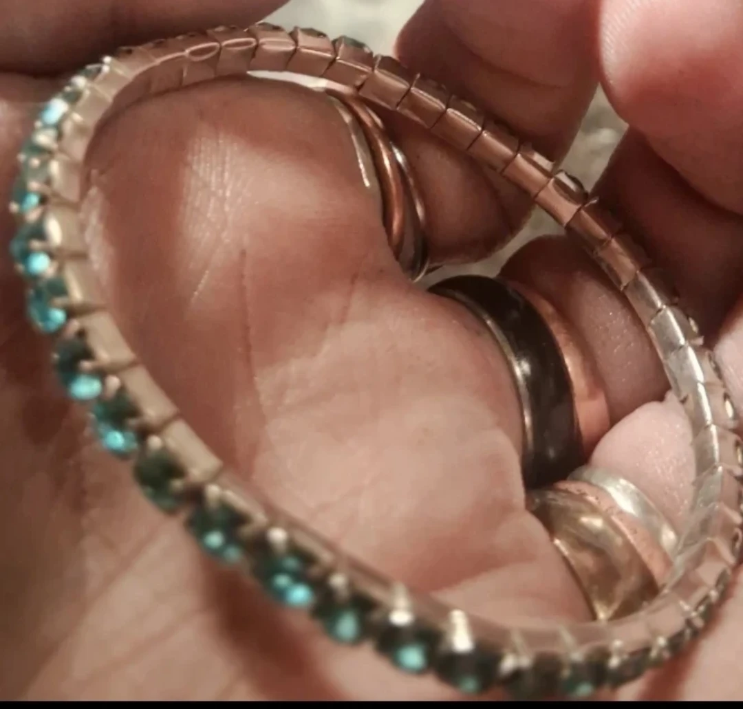 4 Stackable Rhinestone Bracelets - photo 4