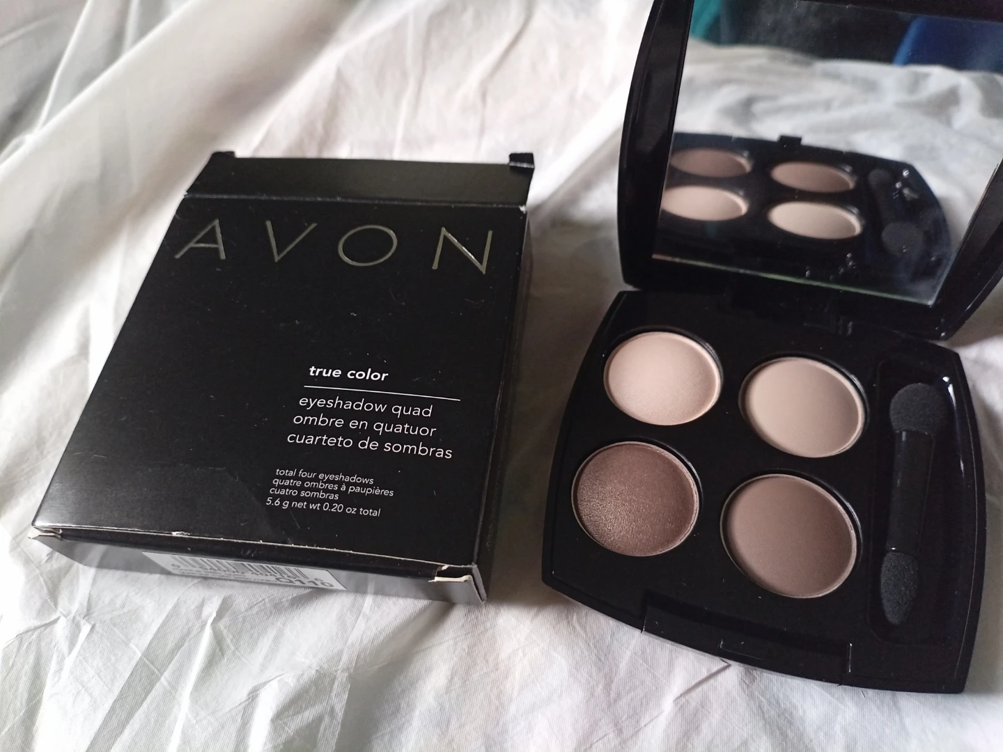 Brand new: AVON true color eyeshadow quad