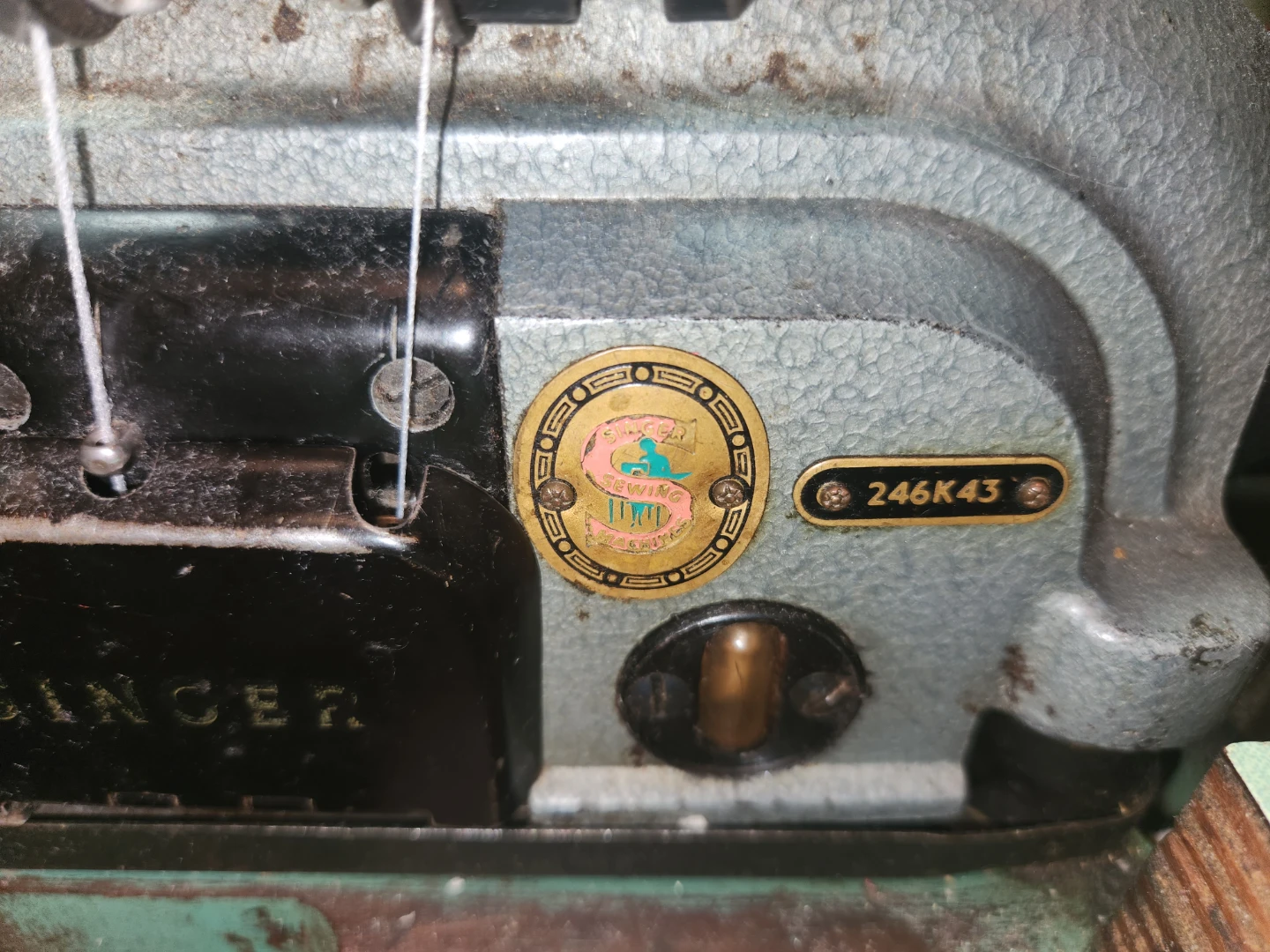 Singer 246K43 Industrial Serger Sewing Machine
