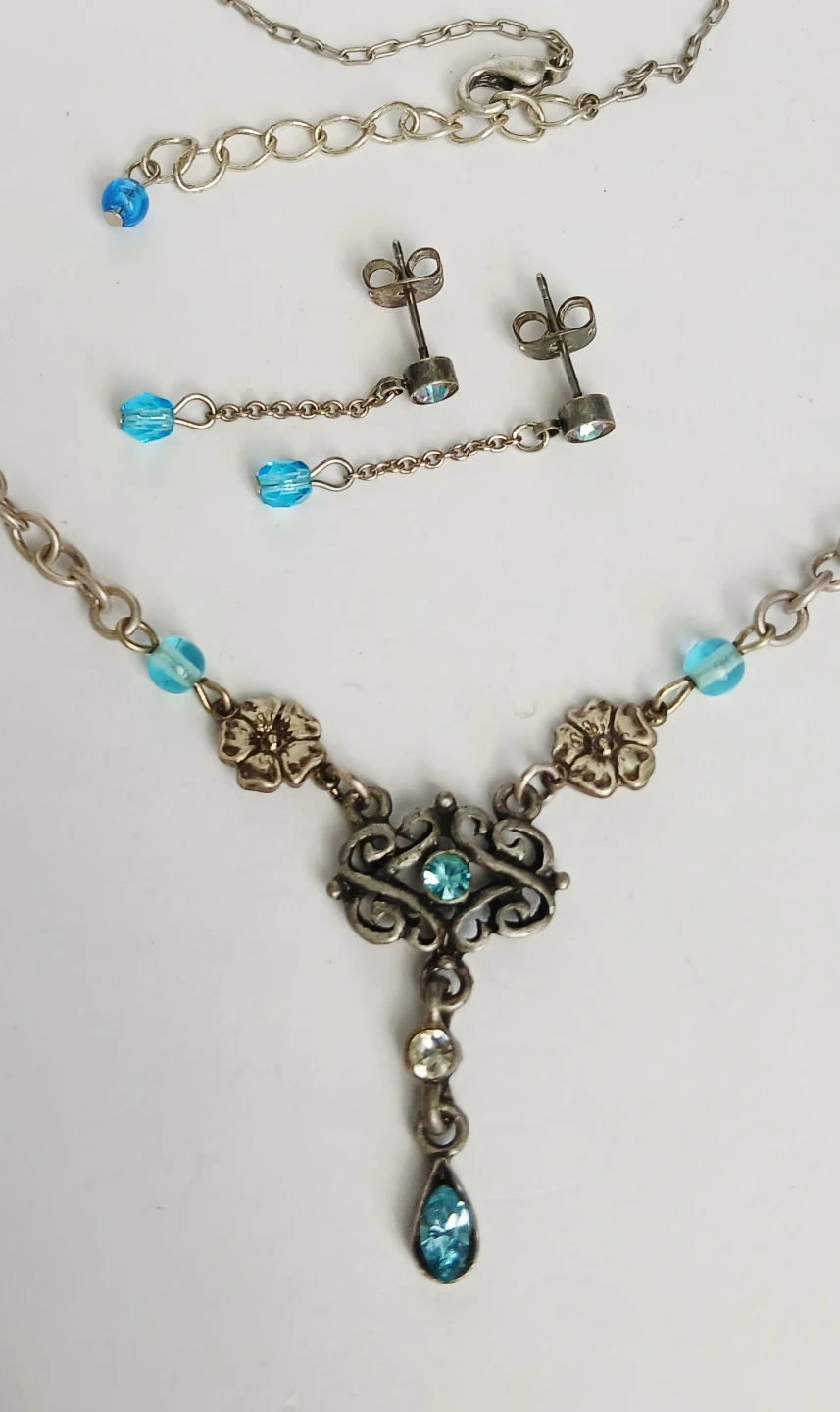 Silver-tone necklace and earring set with blue beads - photo 3
