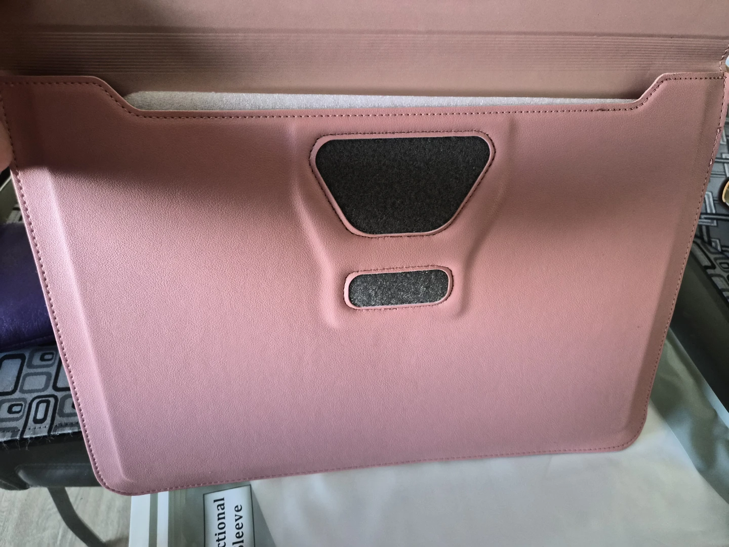 Pink Laptop Sleeve – $15 - photo 2