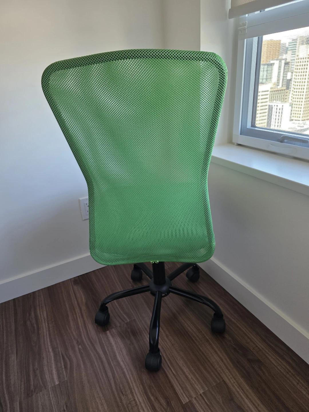 Green Mesh Office Chair - photo 3