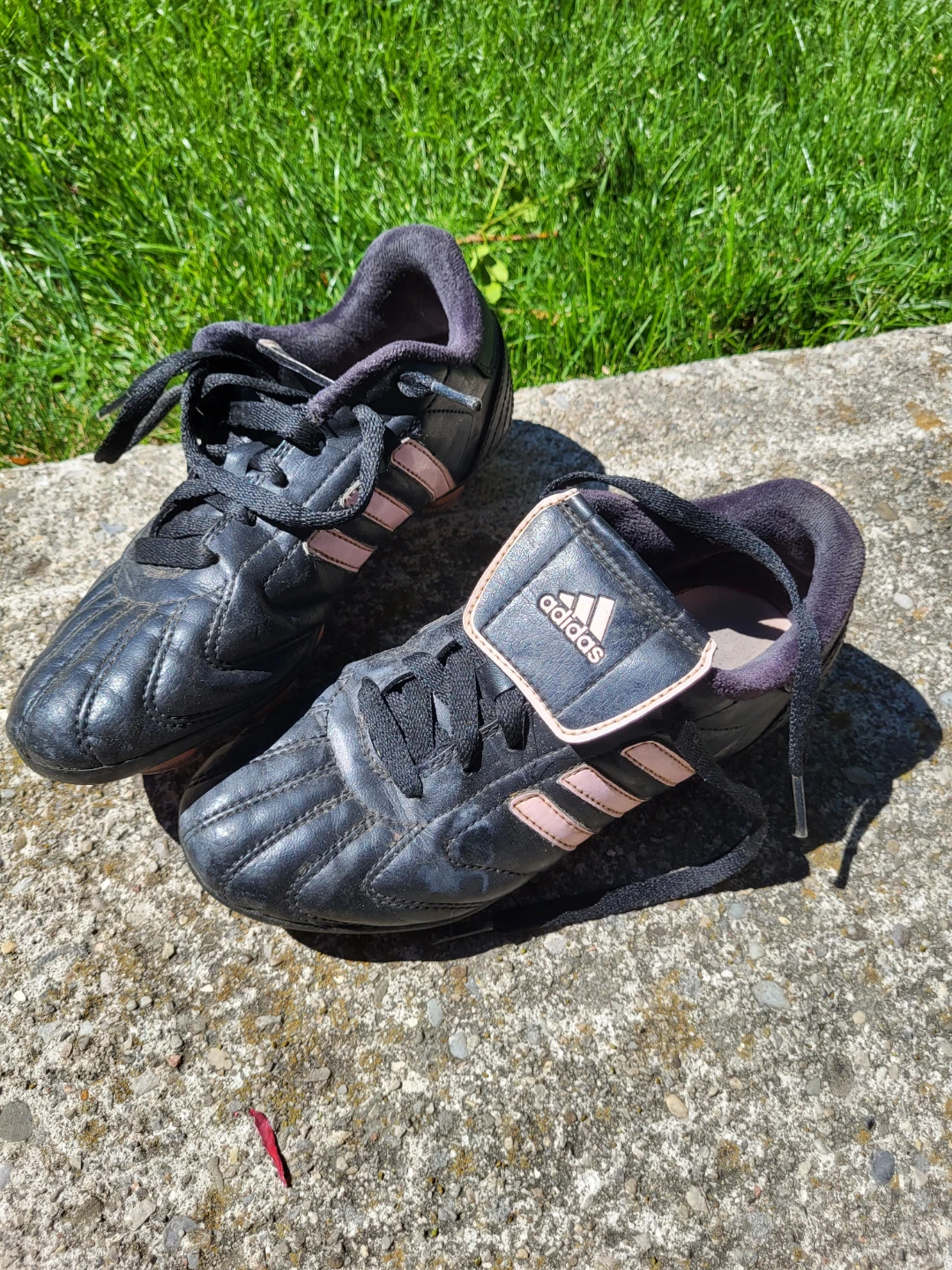 Adidas Soccer Cleats - Black with Pink Stripes  (Size 3)